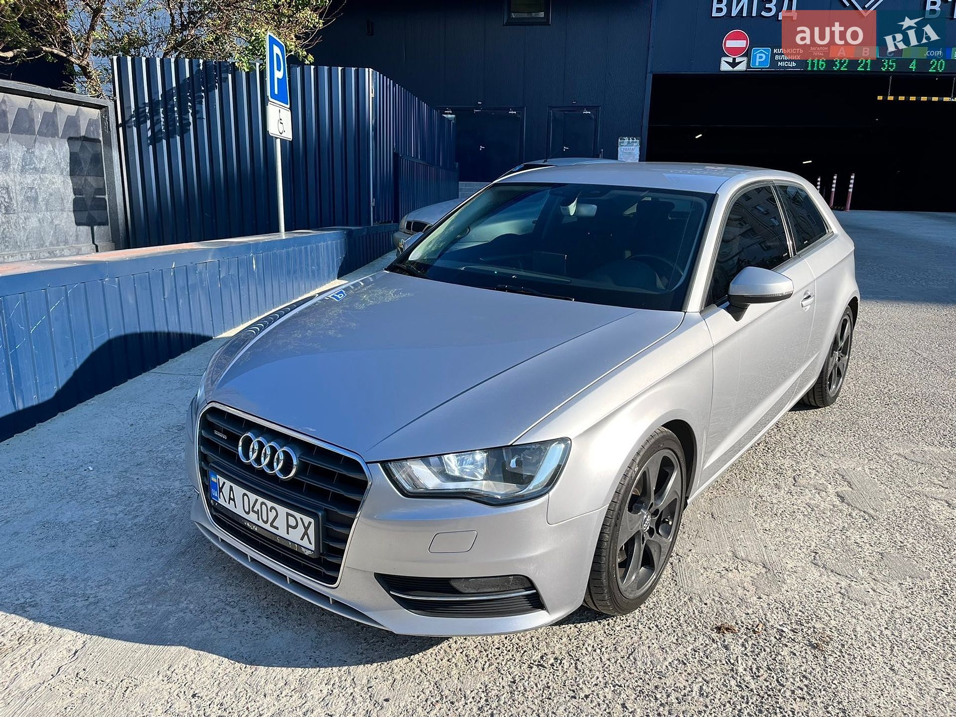 Audi A3 2015 VIN WAUZZZ8V0GA066292 фото оголошення 3 з 12