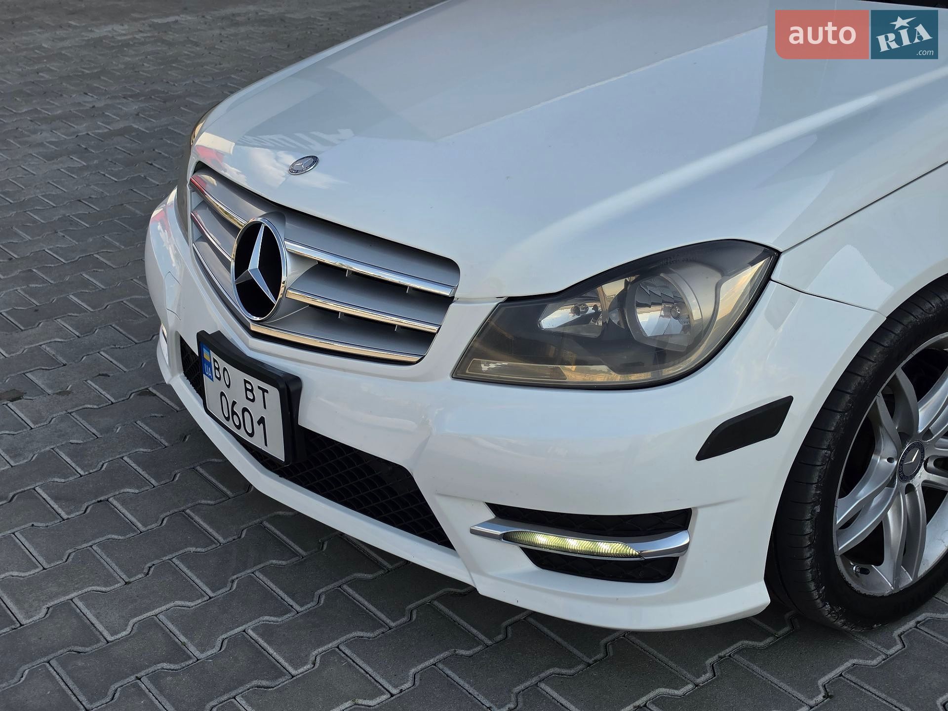 Mercedes-Benz C-Class 2012 VIN WDDGF8AB0DR263849 фото оголошення 8 з 46