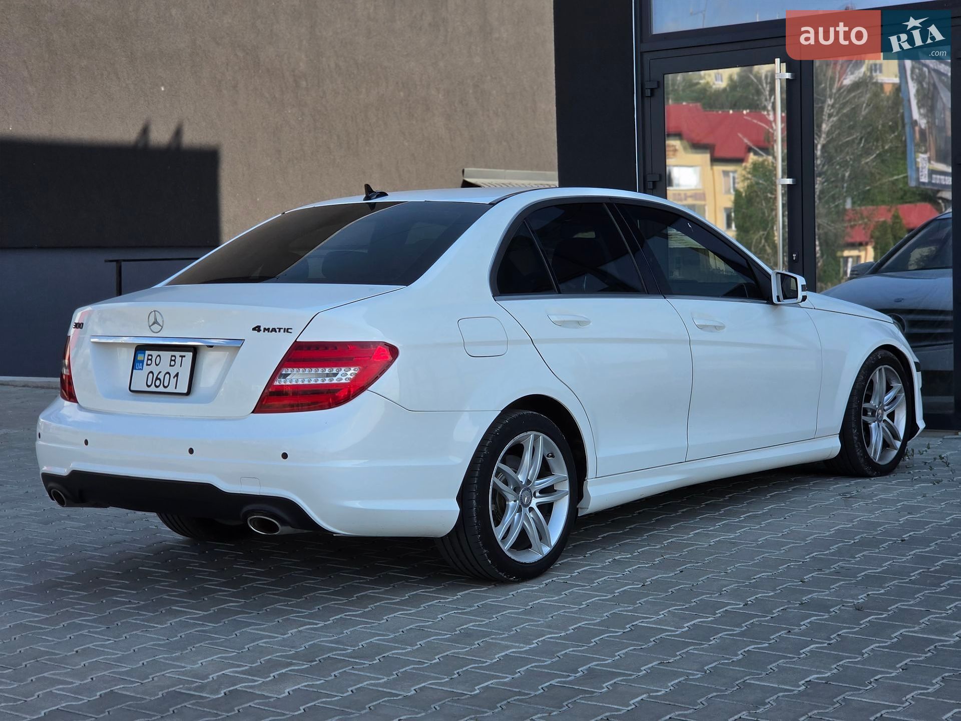 Mercedes-Benz C-Class 2012 VIN WDDGF8AB0DR263849 фото оголошення 13 з 46