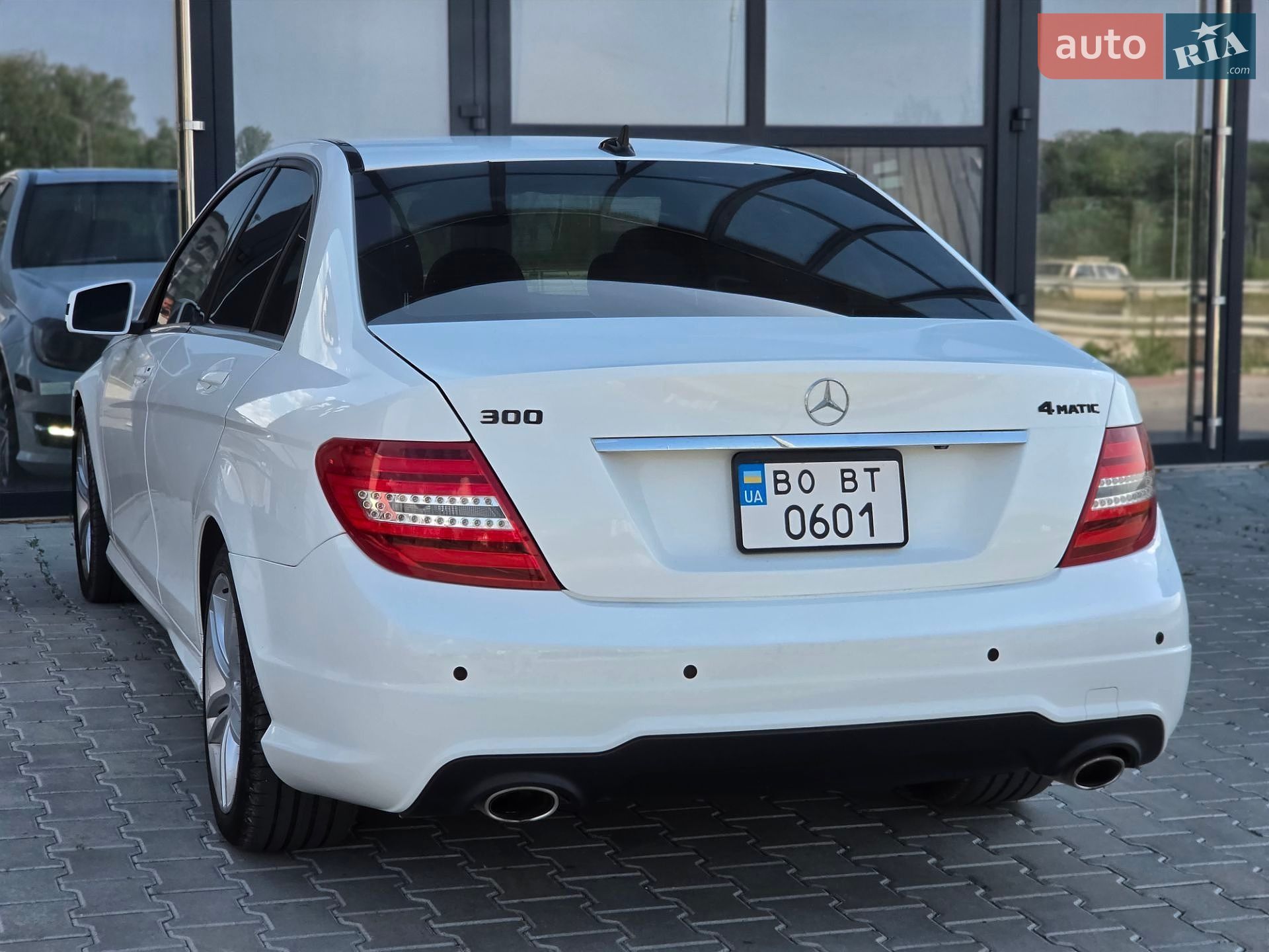Mercedes-Benz C-Class 2012 VIN WDDGF8AB0DR263849 фото оголошення 18 з 46