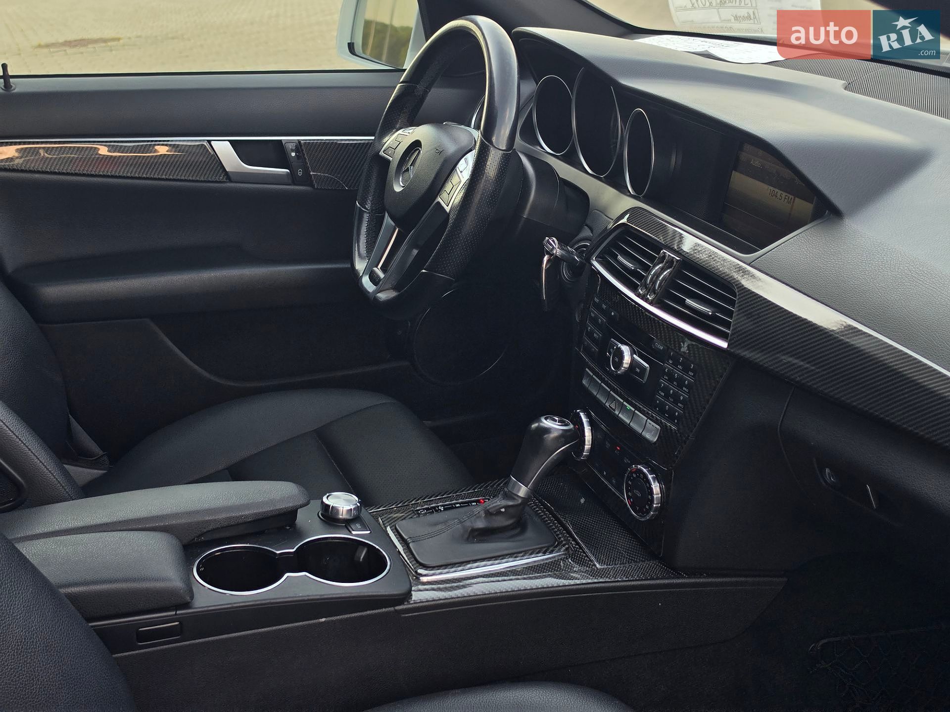 Mercedes-Benz C-Class 2012 VIN WDDGF8AB0DR263849 фото оголошення 32 з 46