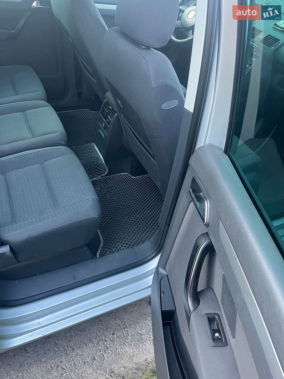 Volkswagen Touran 2003 VIN WVGZZZ1TZ4W039373 фото оголошення 8 з 20