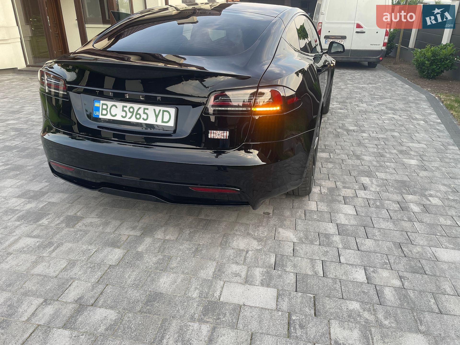 Tesla Model S 2023 VIN 5YJSA1E60PF516234 фото оголошення 19 з 43