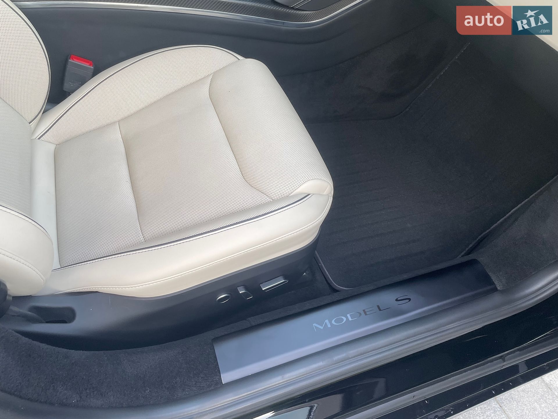 Tesla Model S 2023 VIN 5YJSA1E60PF516234 фото оголошення 29 з 43