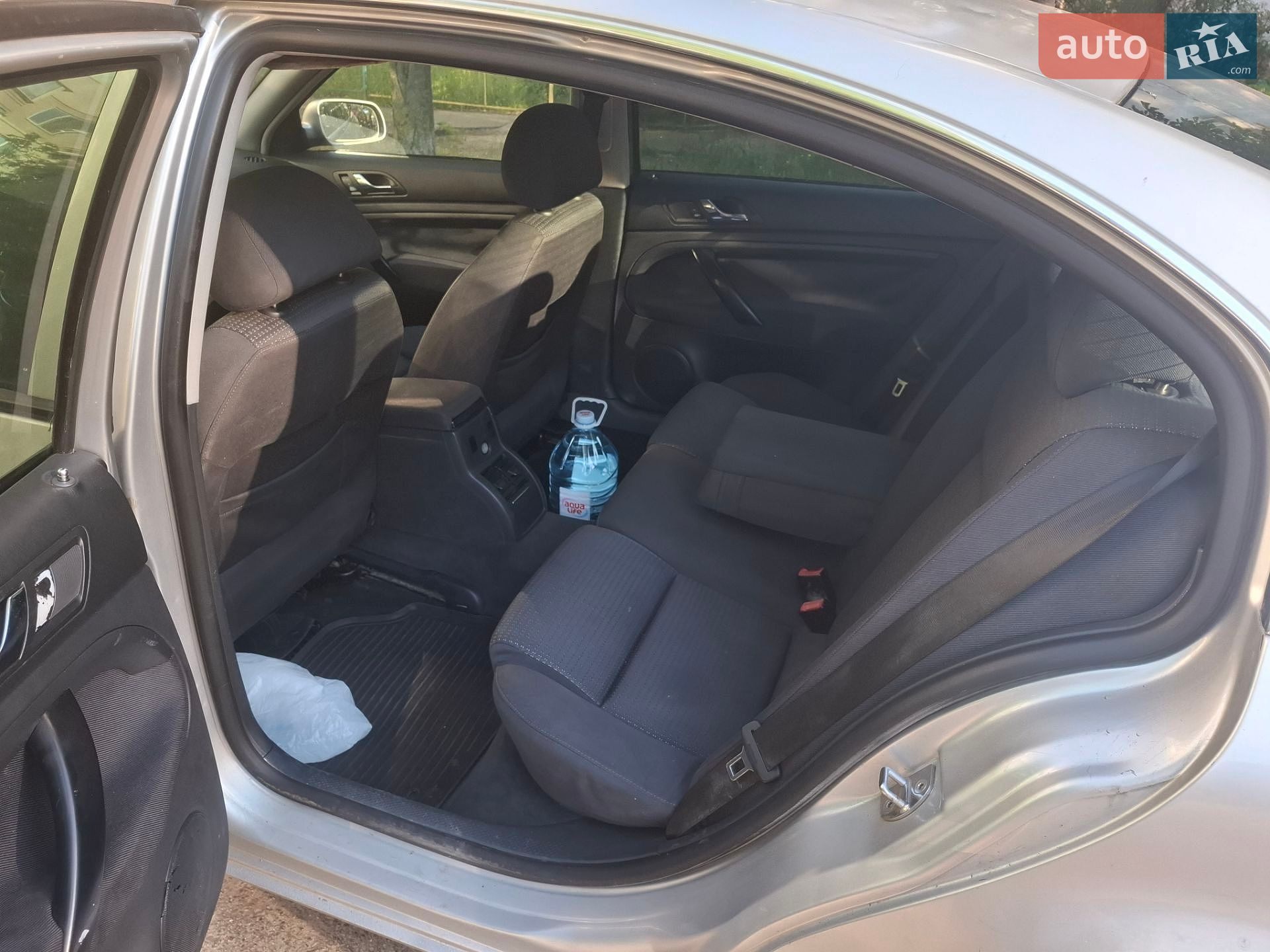 Skoda Superb 2005 VIN TMBDL23UX6B046922 фото оголошення 30 з 75