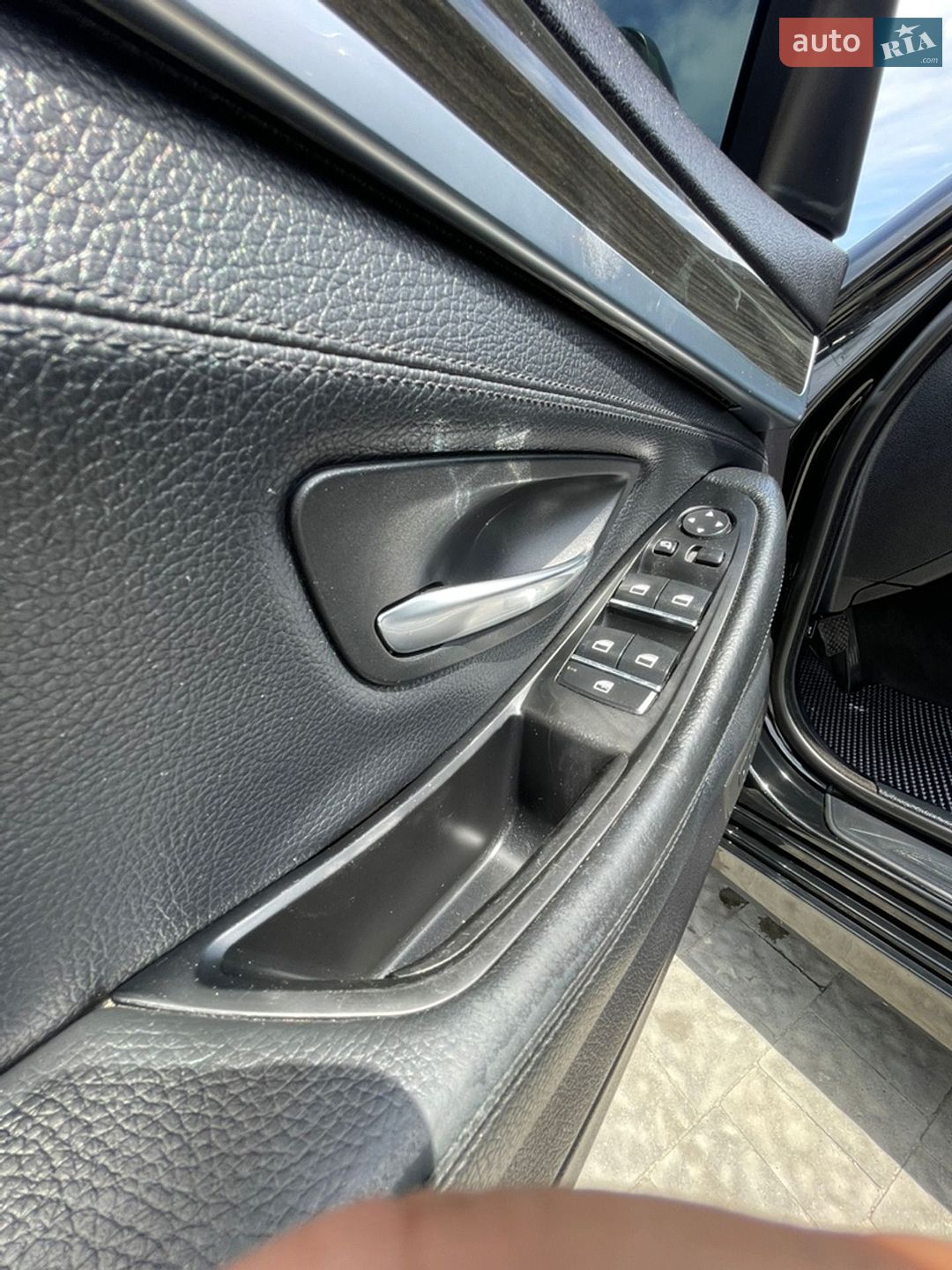 BMW 5 Series 2010 VIN WBAMX51010C760667 фото оголошення 18 з 20