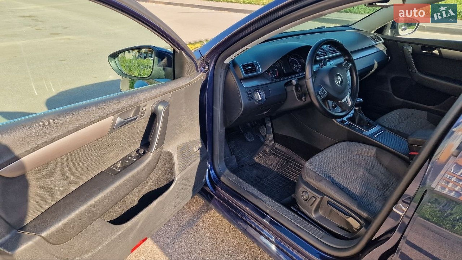 Volkswagen Passat 2012 VIN WVWZZZ3CZCE125652 фото оголошення 13 з 37