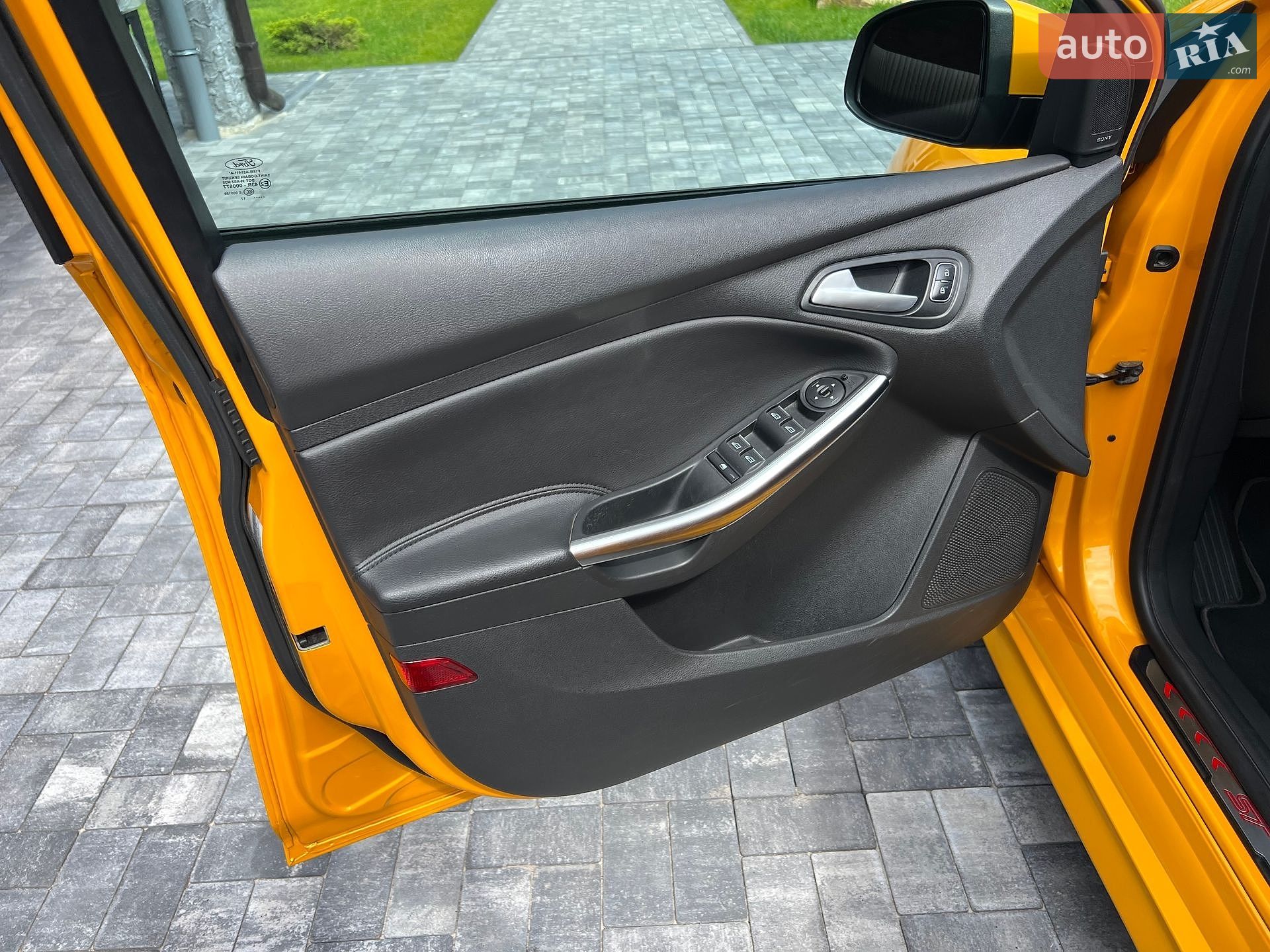 Ford Focus 2017 VIN WF05XXGCC5HM68185 фото оголошення 18 з 28