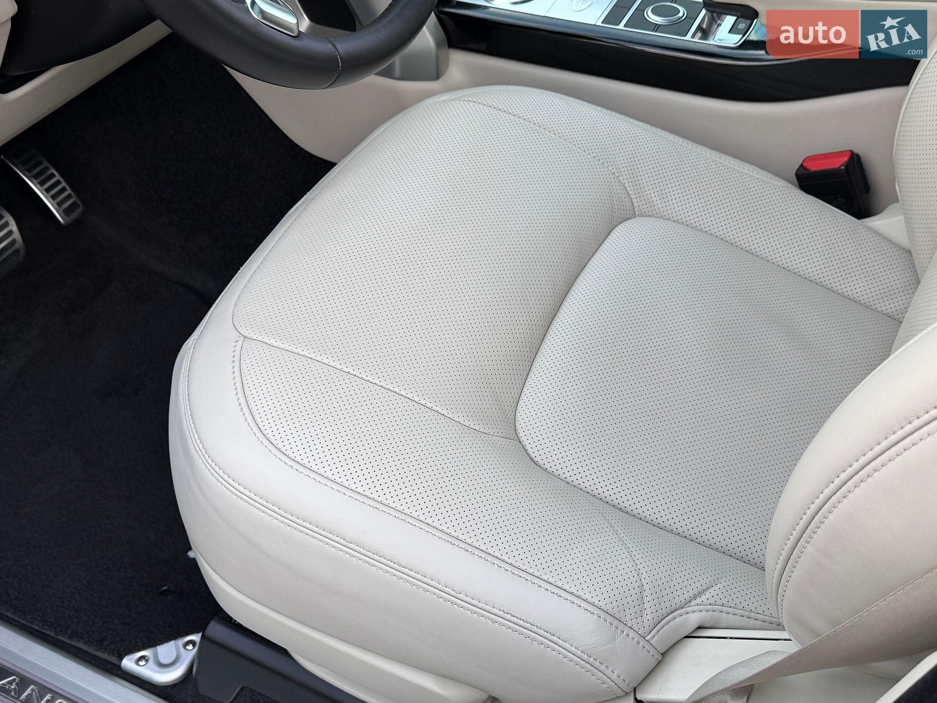 Land Rover Range Rover 2020 VIN SALGA2BK4LA588630 фото оголошення 36 з 106