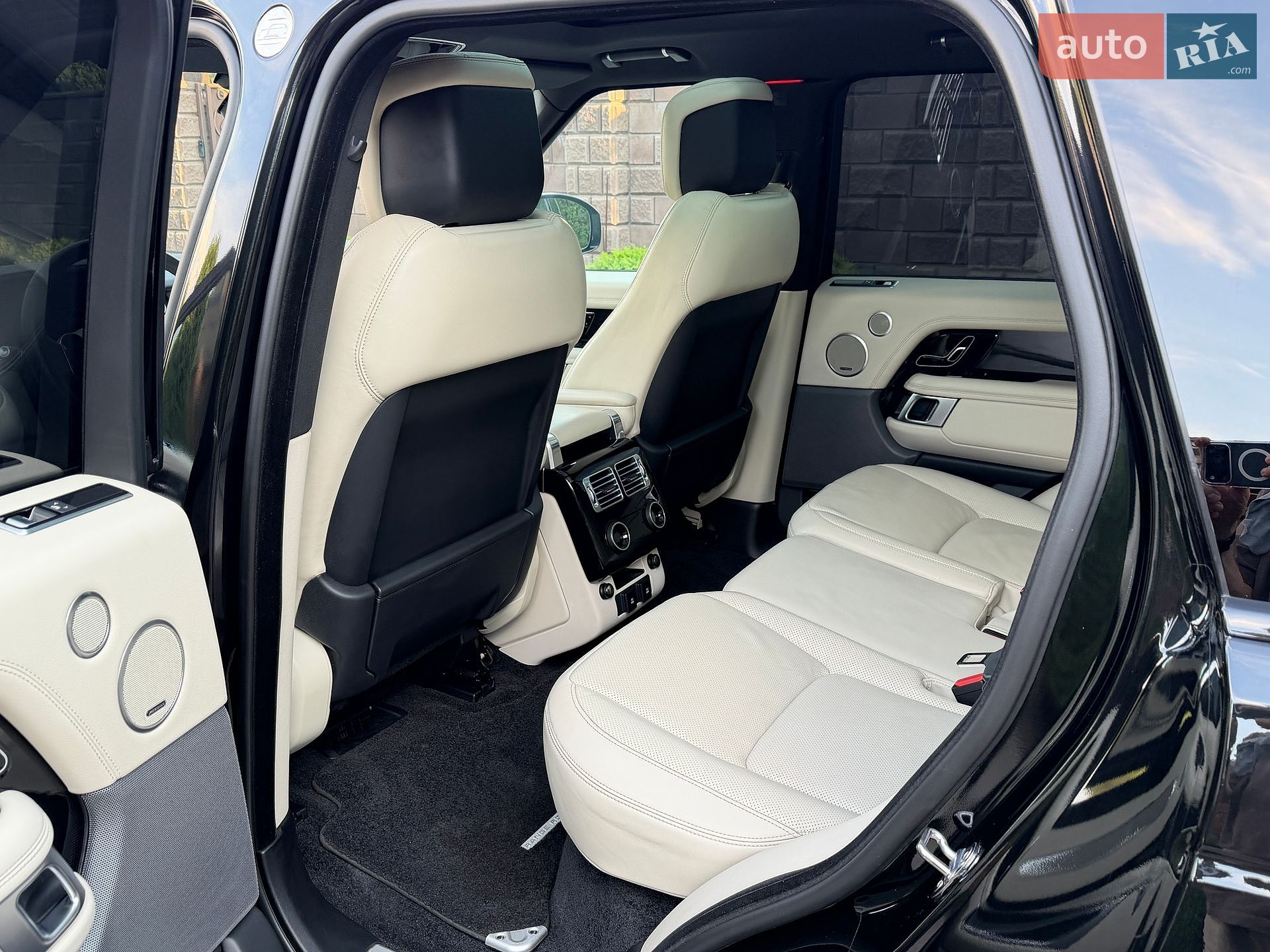 Land Rover Range Rover 2020 VIN SALGA2BK4LA588630 фото оголошення 47 з 106