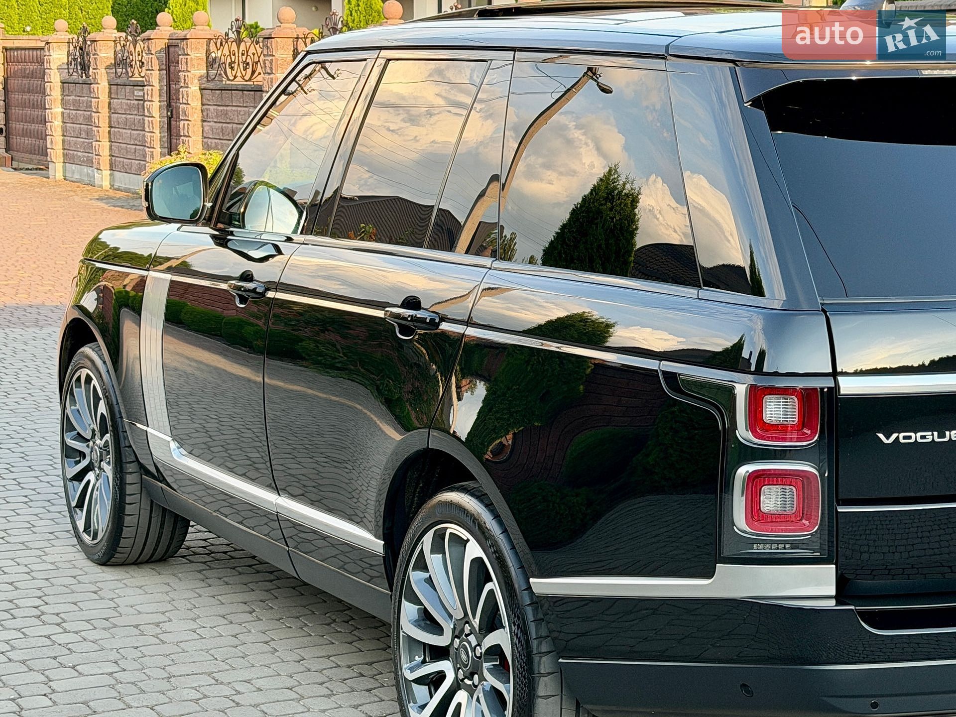 Land Rover Range Rover 2020 VIN SALGA2BK4LA588630 фото оголошення 34 з 122