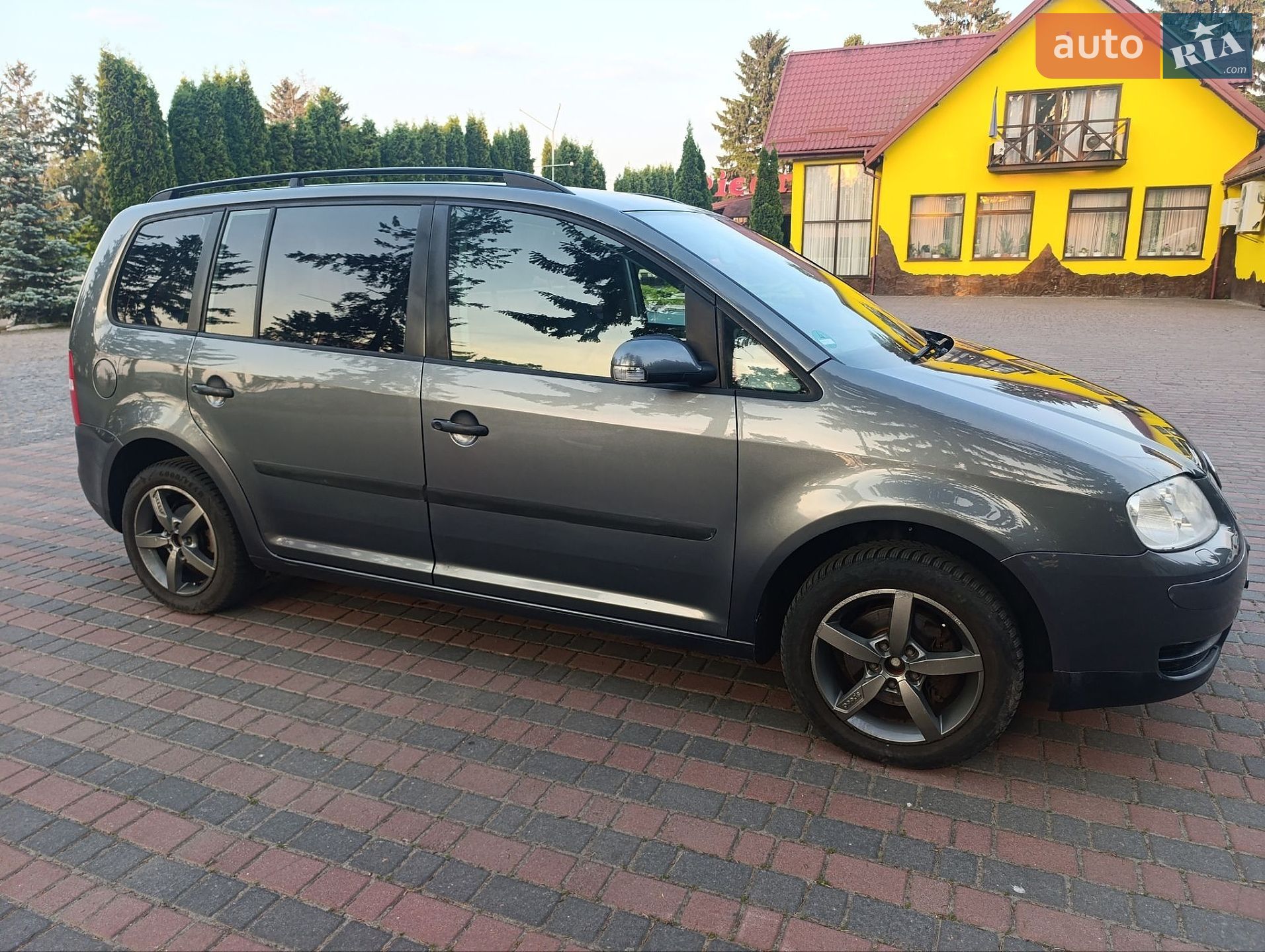 Volkswagen Touran 2004 VIN WVGZZZ1TZ4W065637 фото оголошення 2 з 37