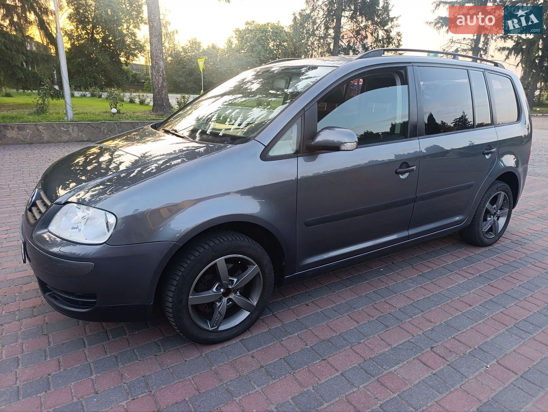 Volkswagen Touran 2004 VIN WVGZZZ1TZ4W065637 фото оголошення 9 з 37