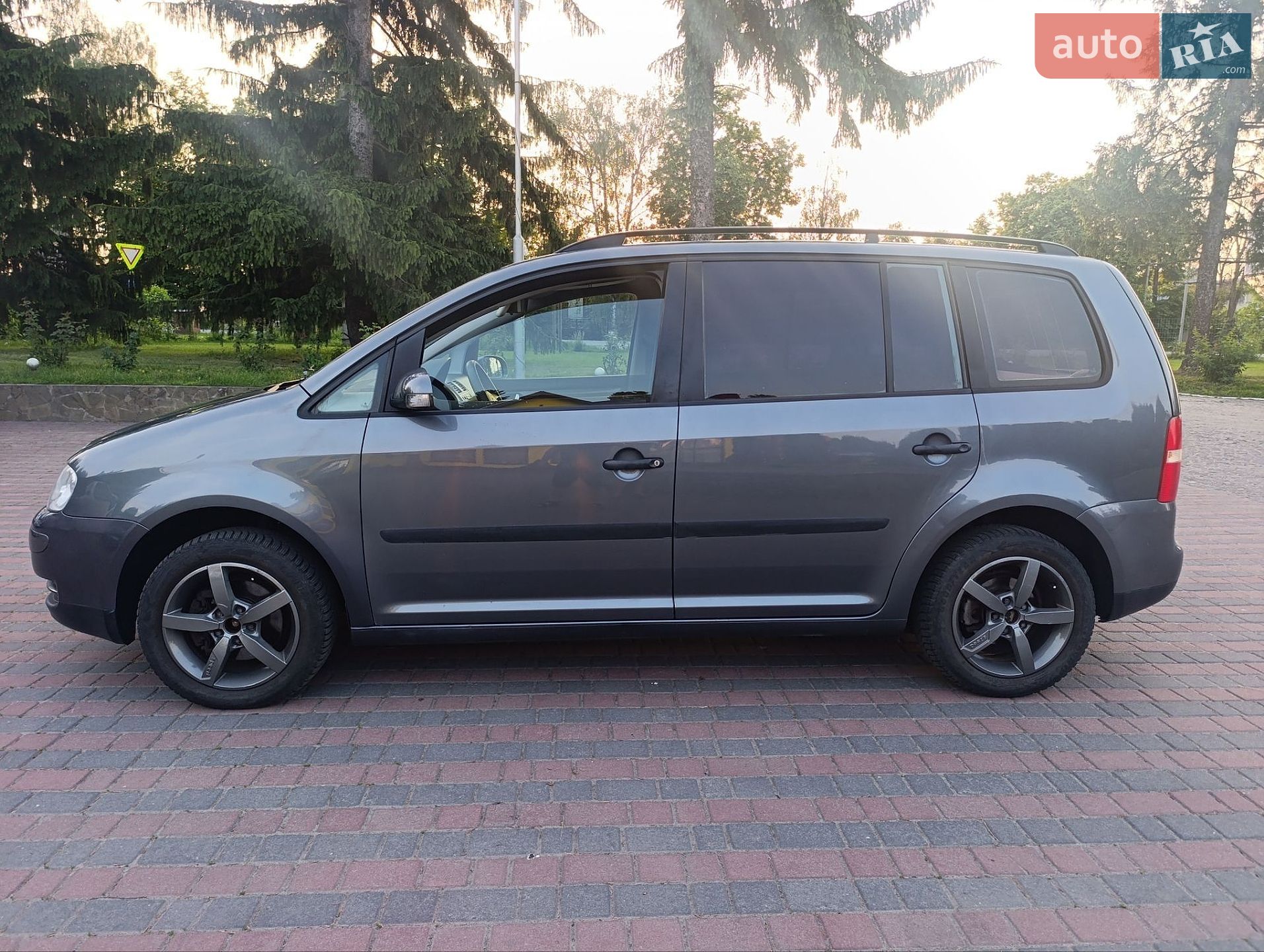Volkswagen Touran 2004 VIN WVGZZZ1TZ4W065637 фото оголошення 11 з 37