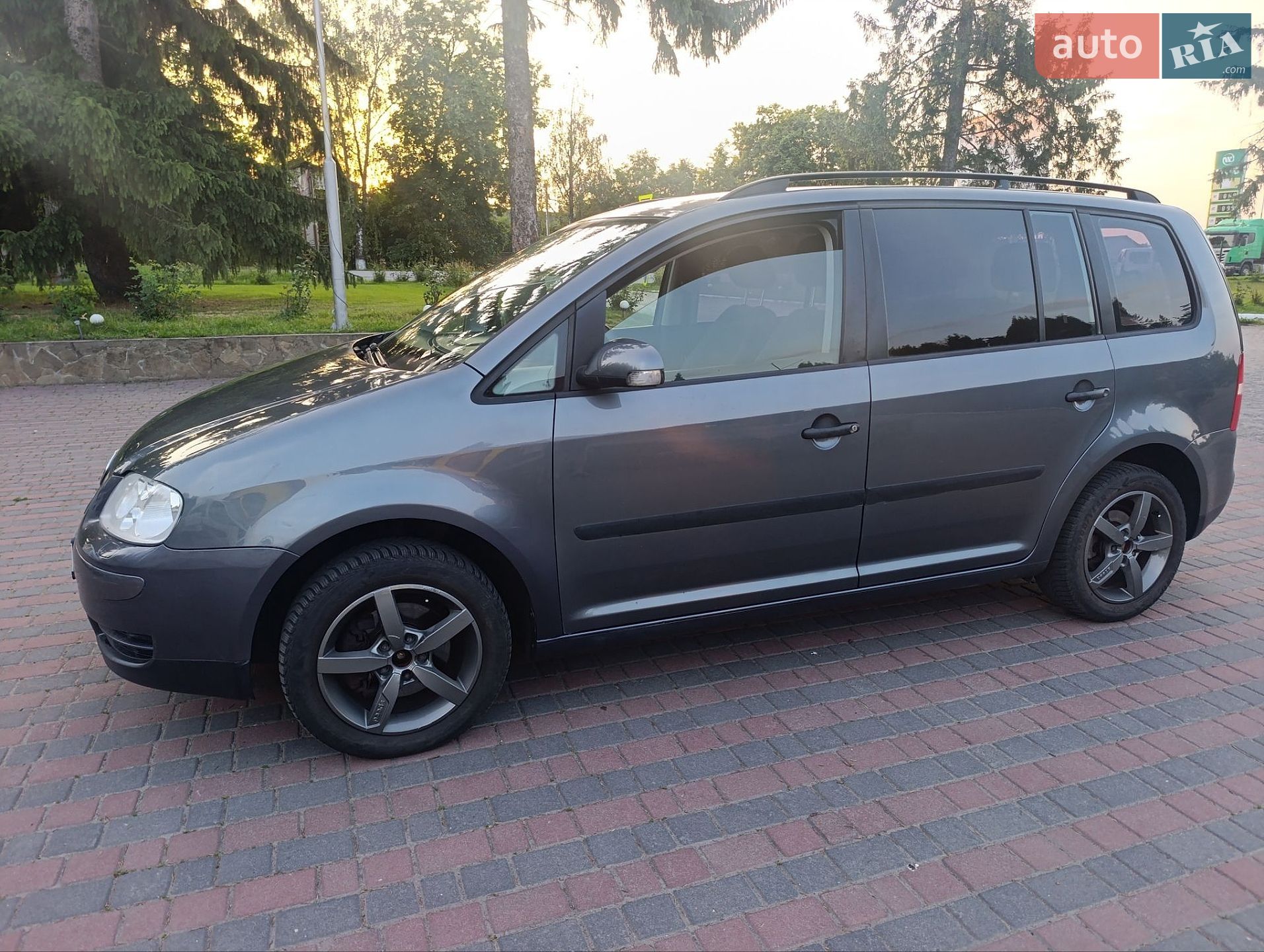 Volkswagen Touran 2004 VIN WVGZZZ1TZ4W065637 фото оголошення 12 з 37