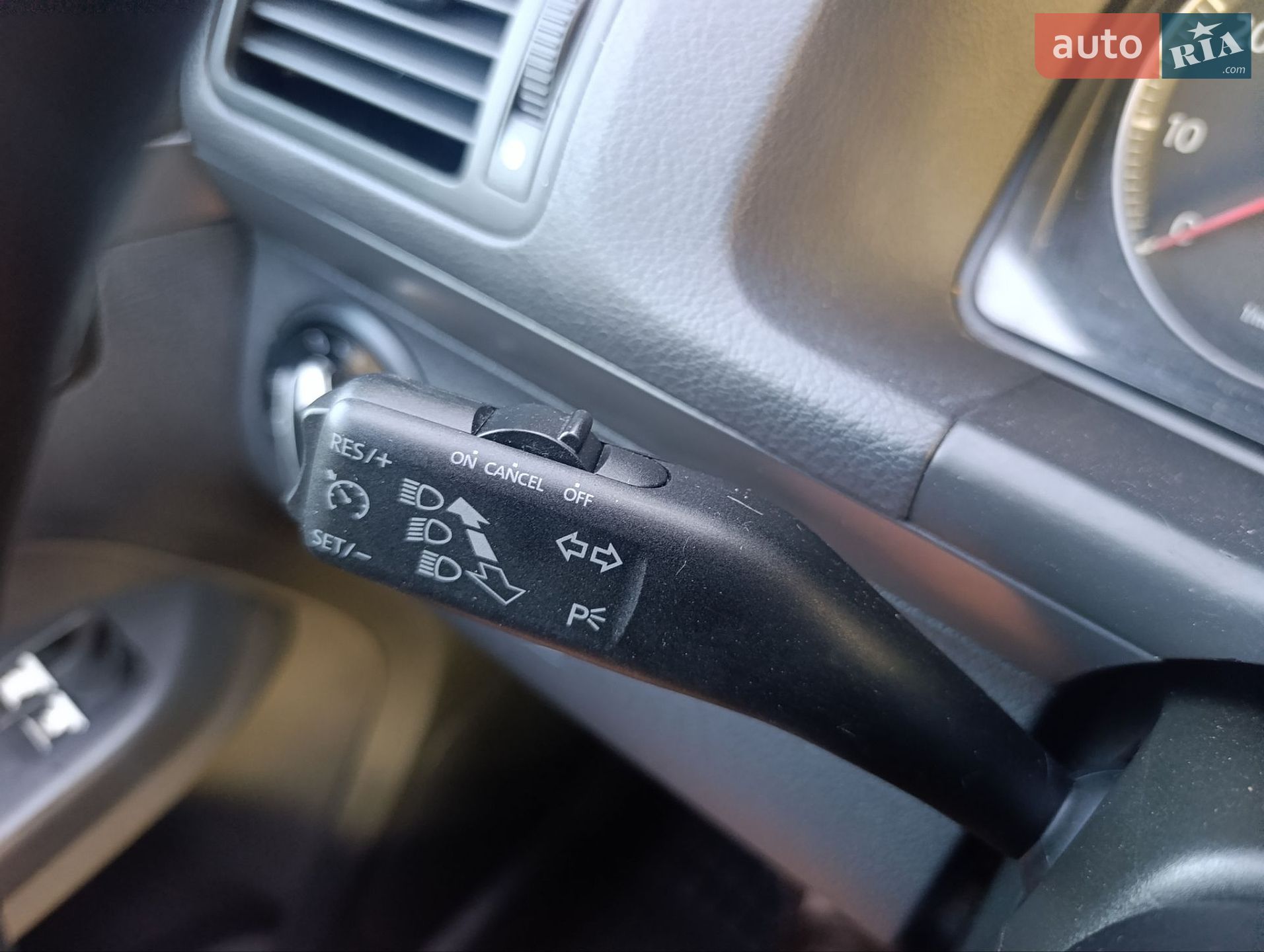 Volkswagen Touran 2004 VIN WVGZZZ1TZ4W065637 фото оголошення 33 з 37