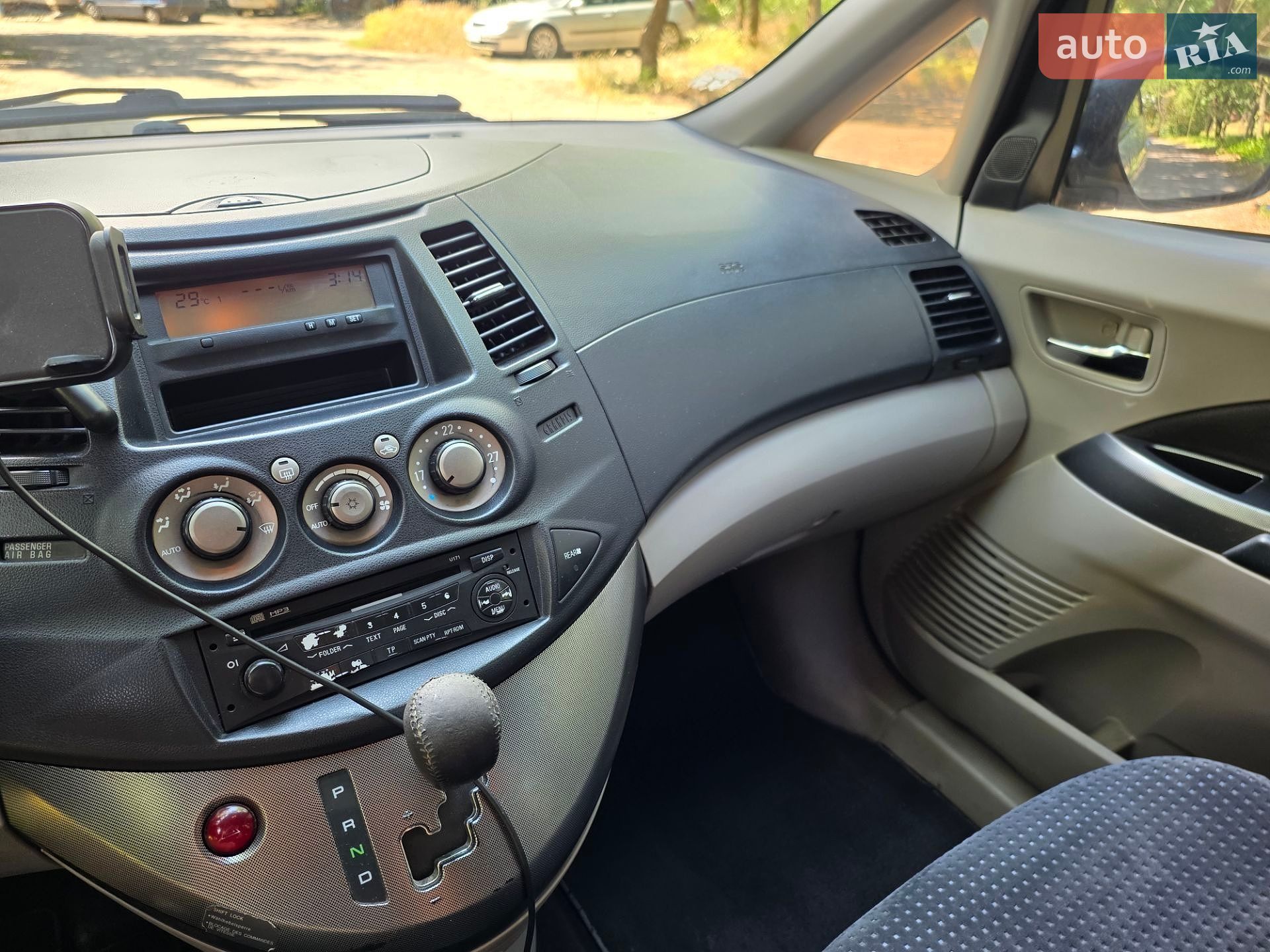 Mitsubishi Grandis 2006 VIN JMBLRNA4W6Z001272 фото оголошення 24 з 52