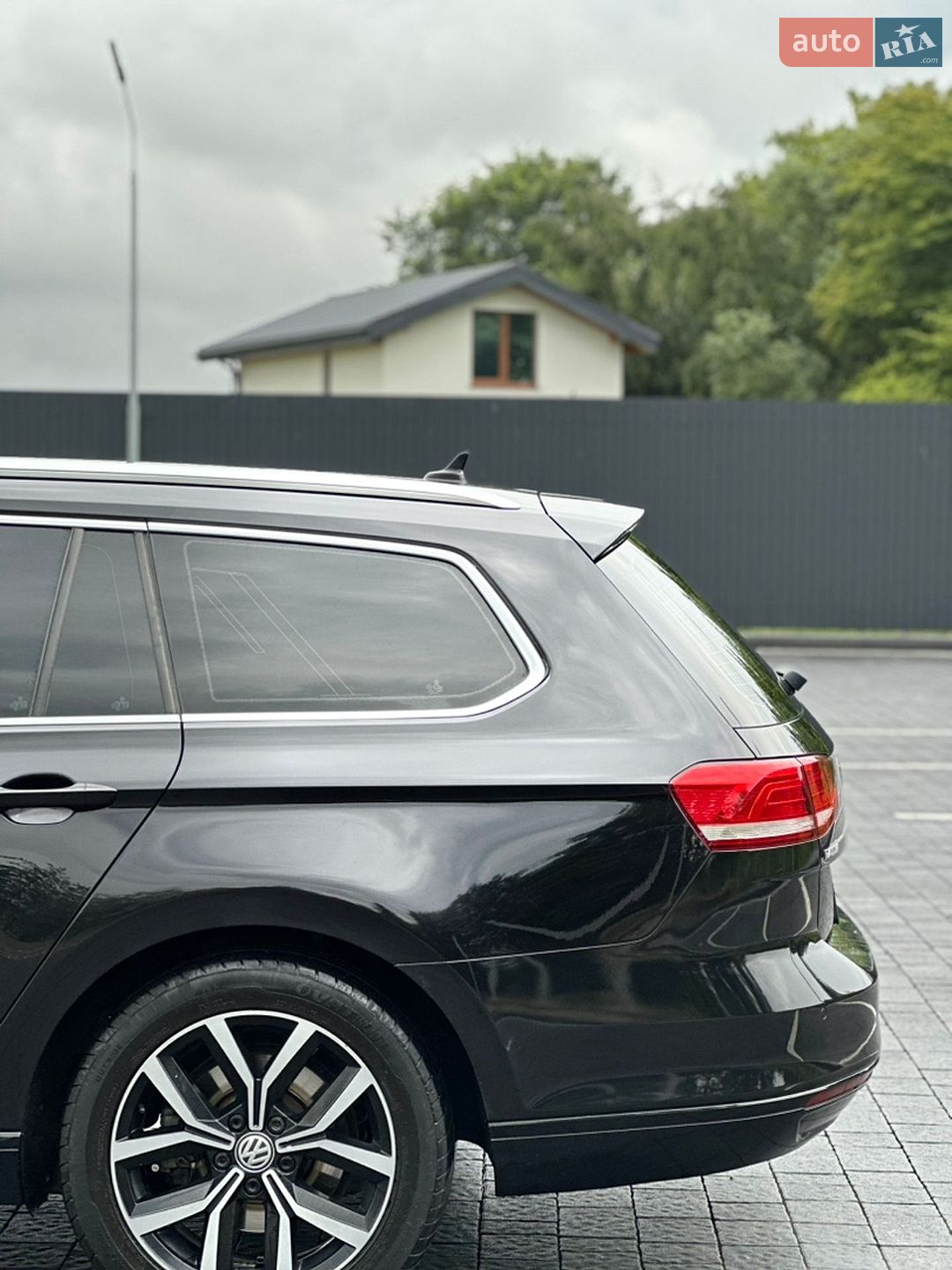 Volkswagen Passat 2016 VIN WVWZZZ3CZHP018766 фото оголошення 2 з 16