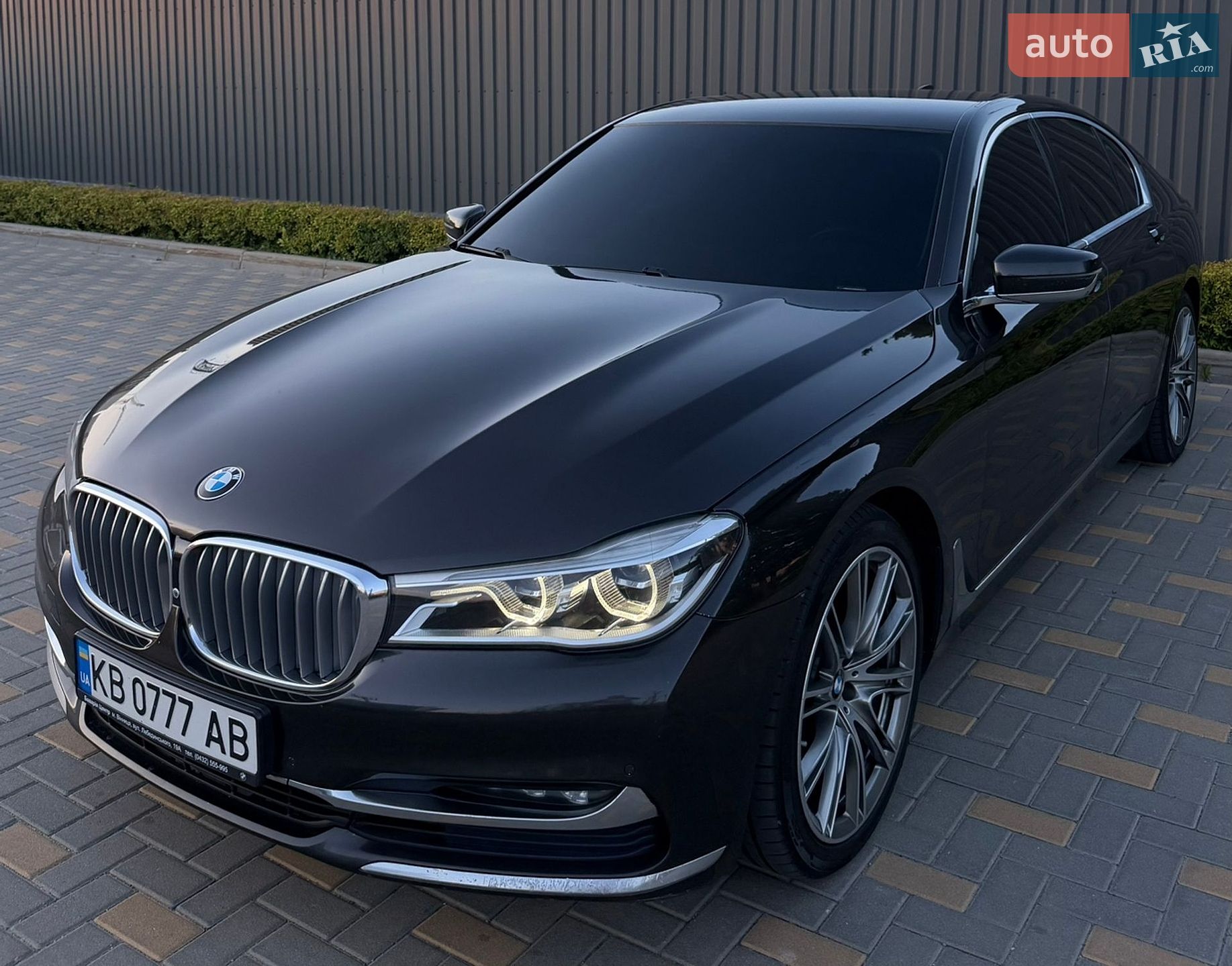 BMW 7 Series 2016 VIN WBA7C410X0G640121 фото оголошення 2 з 30