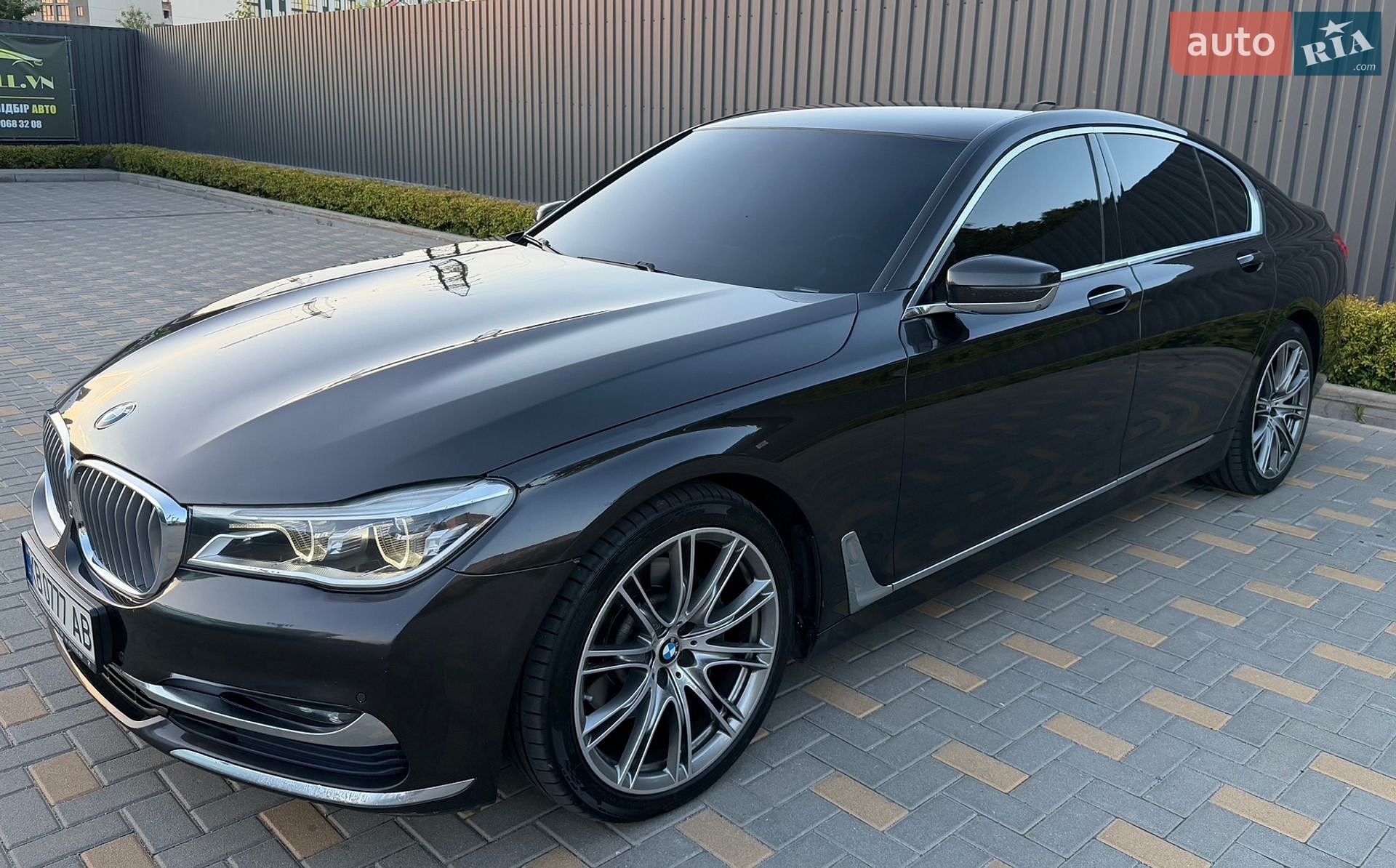 BMW 7 Series 2016 VIN WBA7C410X0G640121 фото оголошення 5 з 30