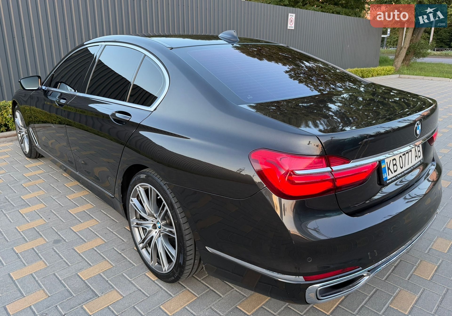 BMW 7 Series 2016 VIN WBA7C410X0G640121 фото оголошення 7 з 30