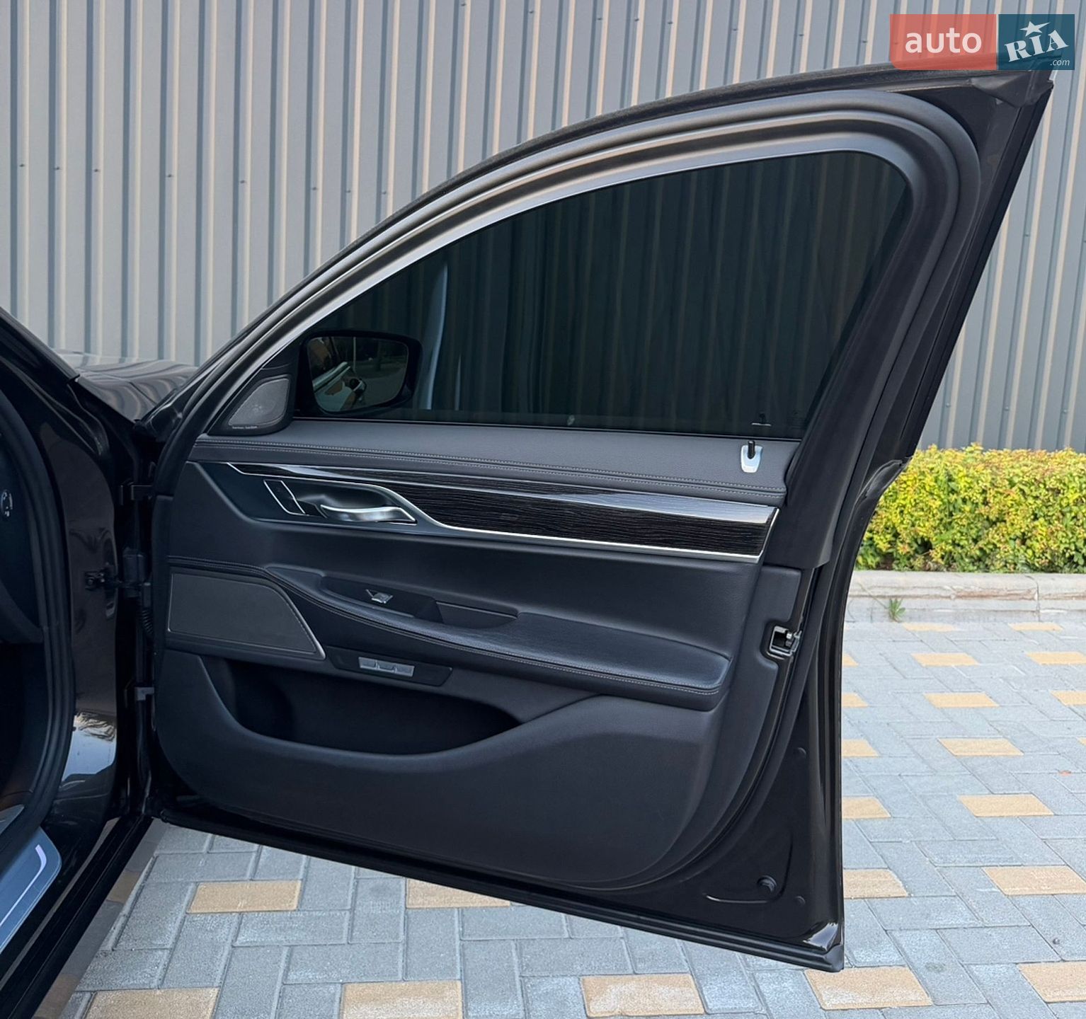 BMW 7 Series 2016 VIN WBA7C410X0G640121 фото оголошення 10 з 30