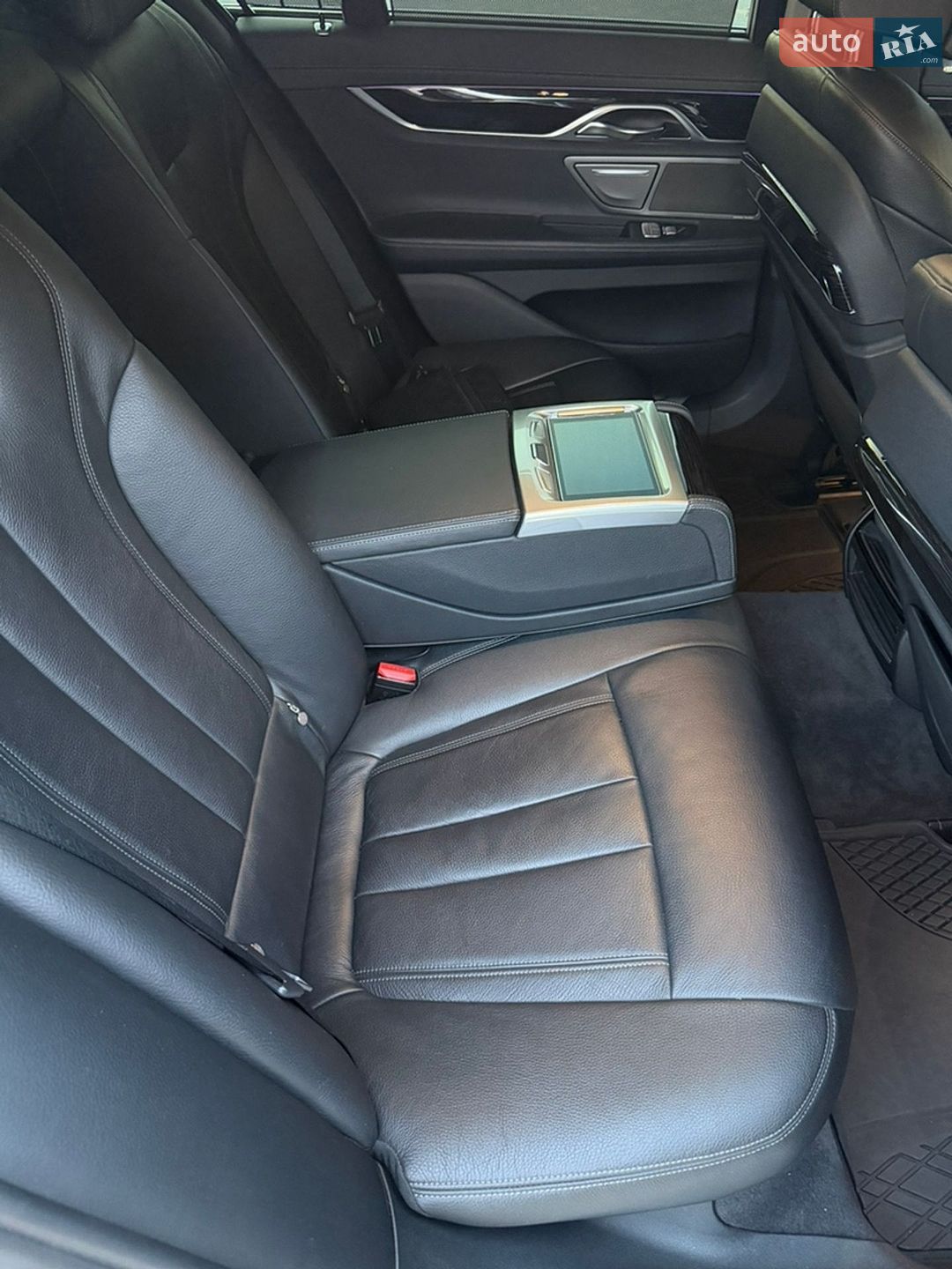 BMW 7 Series 2016 VIN WBA7C410X0G640121 фото оголошення 29 з 30
