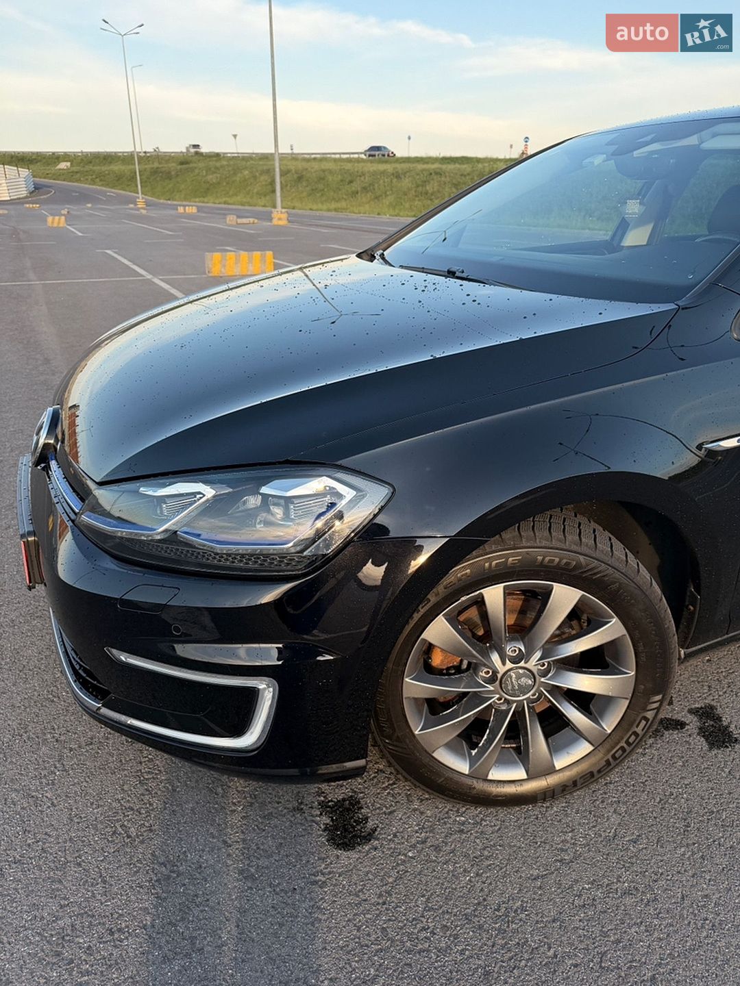 Volkswagen e-Golf 2017 VIN WVWZZZAUZH8950477 фото оголошення 5 з 36