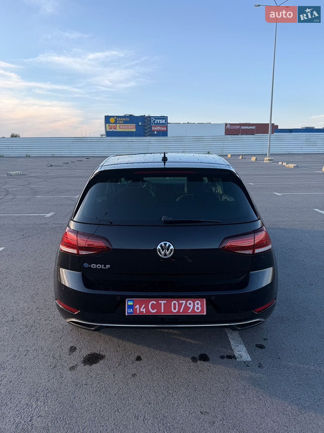 Volkswagen e-Golf 2017 VIN WVWZZZAUZH8950477 фото оголошення 8 з 36