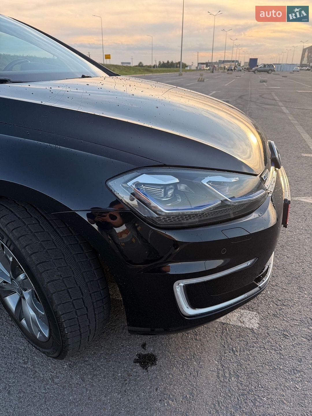 Volkswagen e-Golf 2017 VIN WVWZZZAUZH8950477 фото оголошення 12 з 36