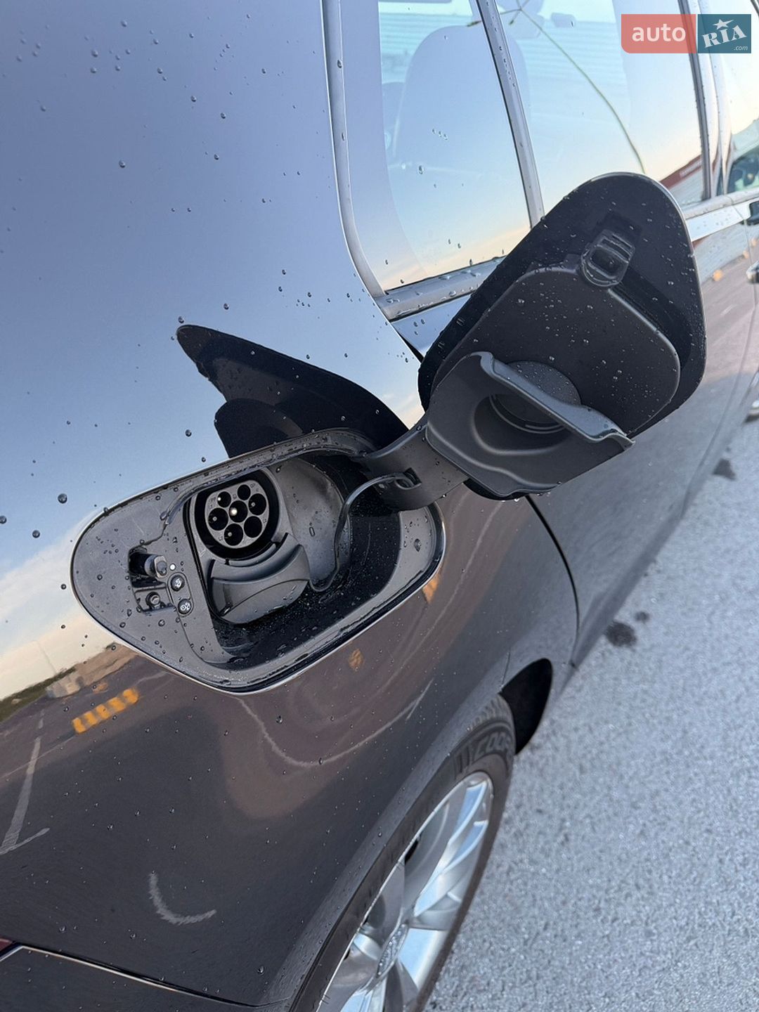 Volkswagen e-Golf 2017 VIN WVWZZZAUZH8950477 фото оголошення 16 з 36