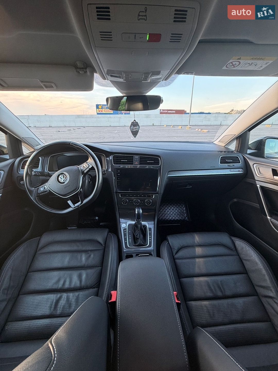Volkswagen e-Golf 2017 VIN WVWZZZAUZH8950477 фото оголошення 19 з 36