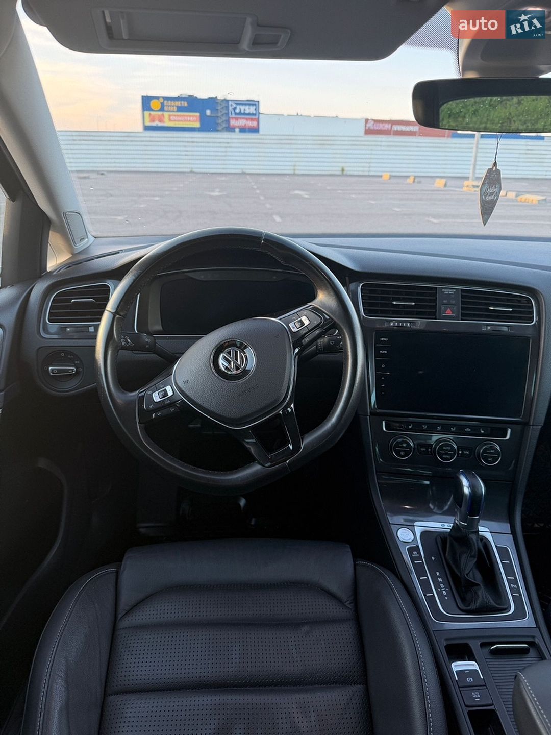 Volkswagen e-Golf 2017 VIN WVWZZZAUZH8950477 фото оголошення 23 з 36