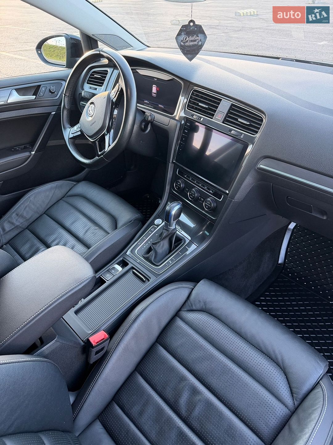 Volkswagen e-Golf 2017 VIN WVWZZZAUZH8950477 фото оголошення 24 з 36
