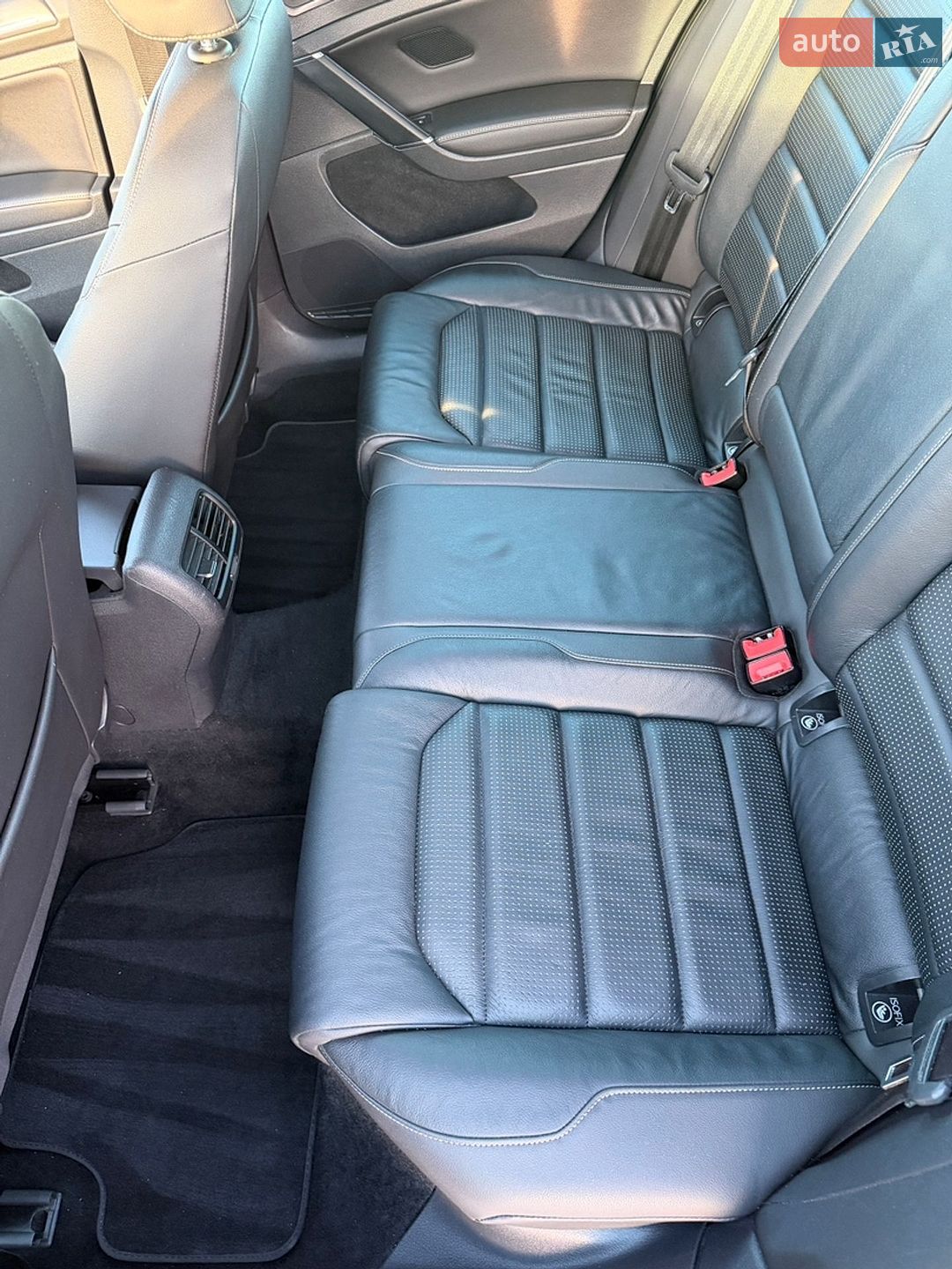 Volkswagen e-Golf 2017 VIN WVWZZZAUZH8950477 фото оголошення 33 з 36