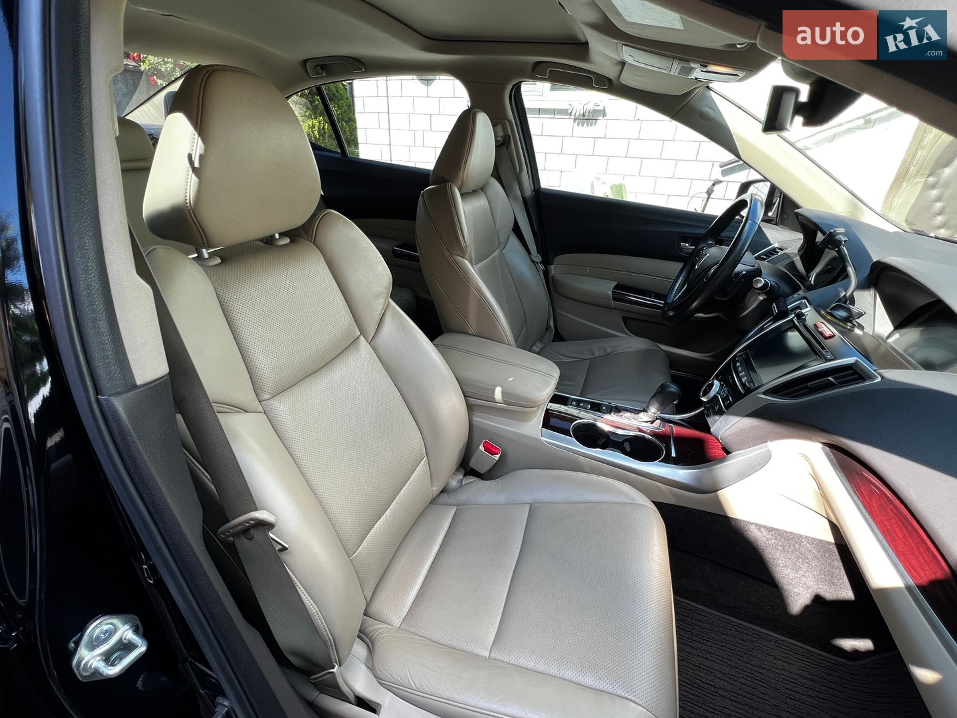 Acura TLX 2014 VIN 19UUB1650FA700131 фото оголошення 14 з 20