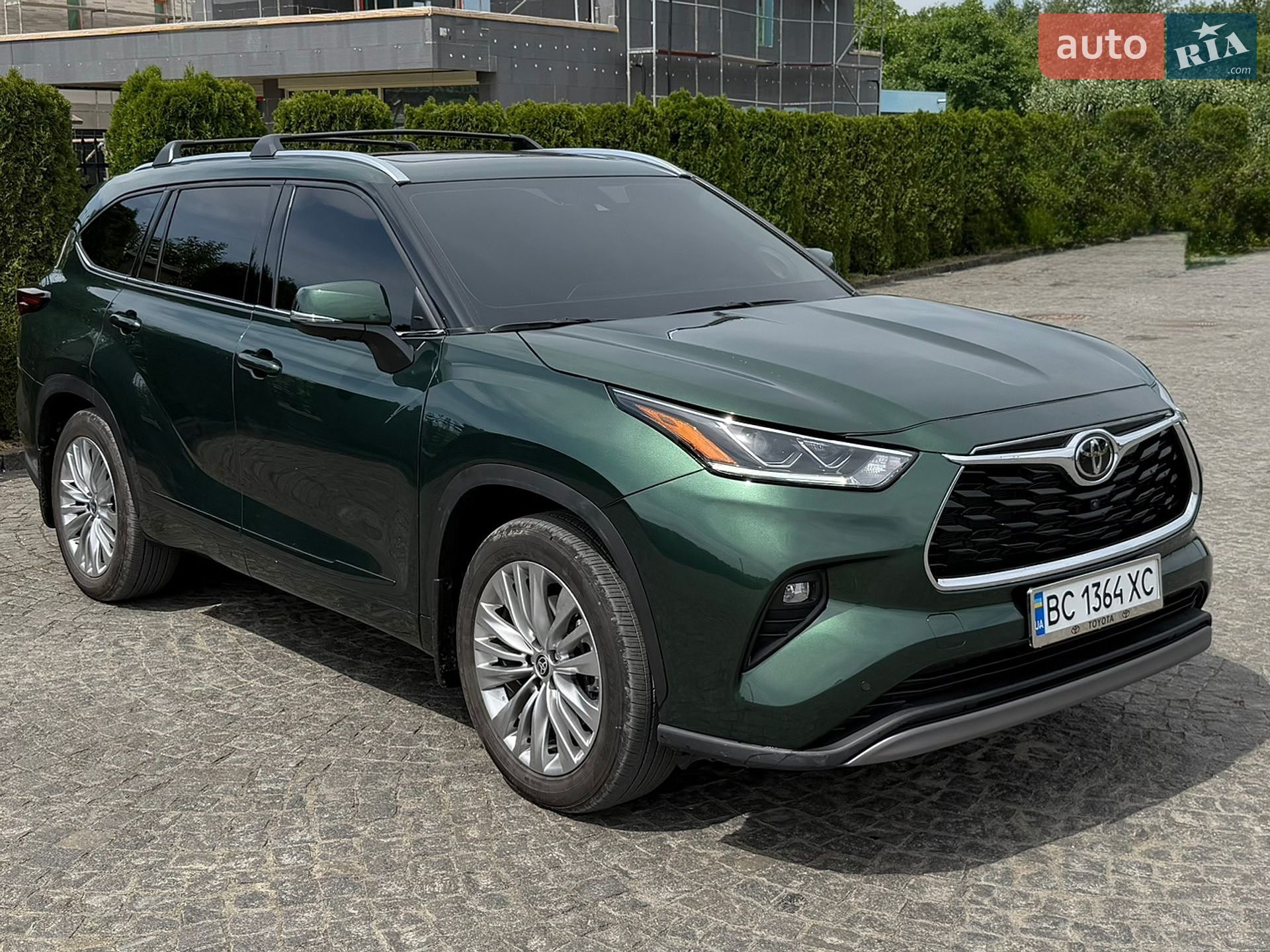 Toyota Highlander 2025 VIN 5TDEBRCHXSS669947 фото оголошення 3 з 78
