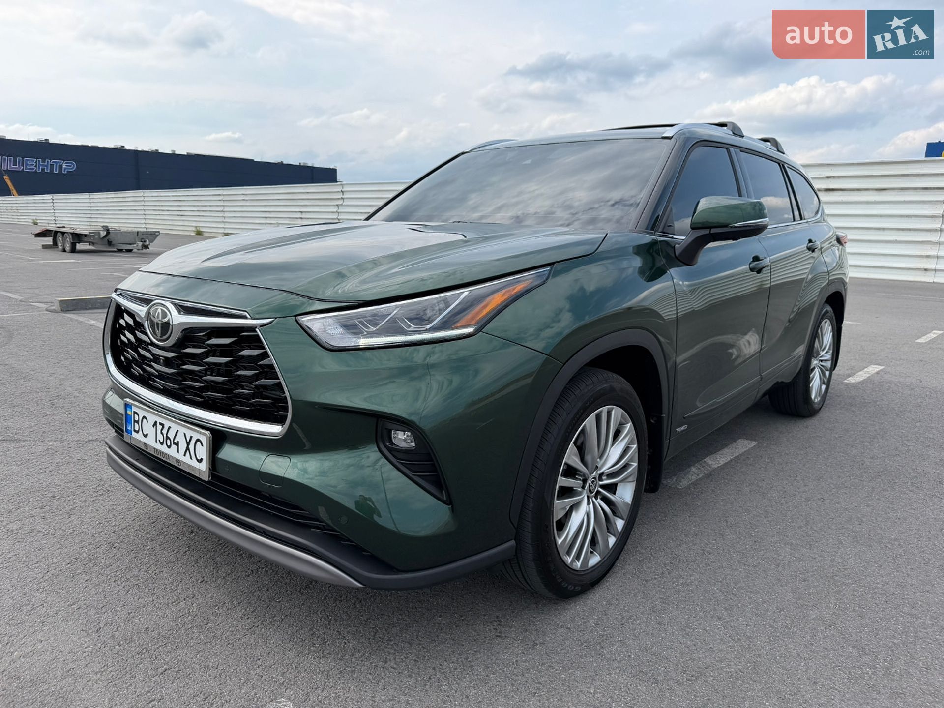 Toyota Highlander 2025 VIN 5TDEBRCHXSS669947 фото оголошення 4 з 78