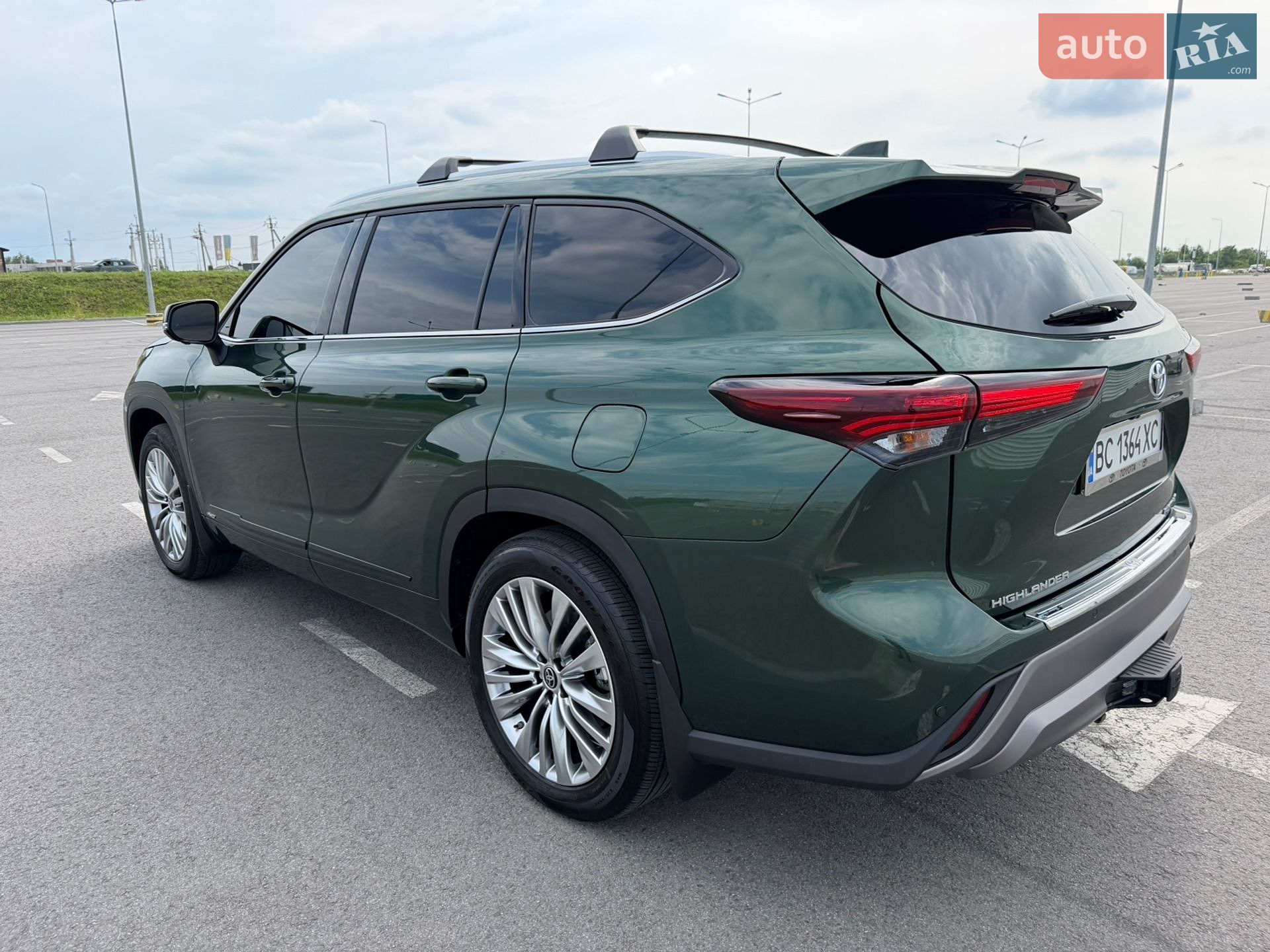 Toyota Highlander 2025 VIN 5TDEBRCHXSS669947 фото оголошення 9 з 78