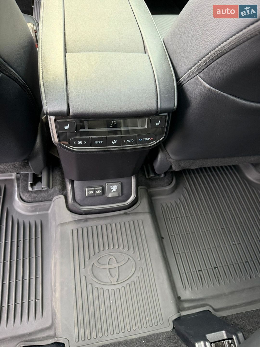 Toyota Highlander 2025 VIN 5TDEBRCHXSS669947 фото оголошення 15 з 46
