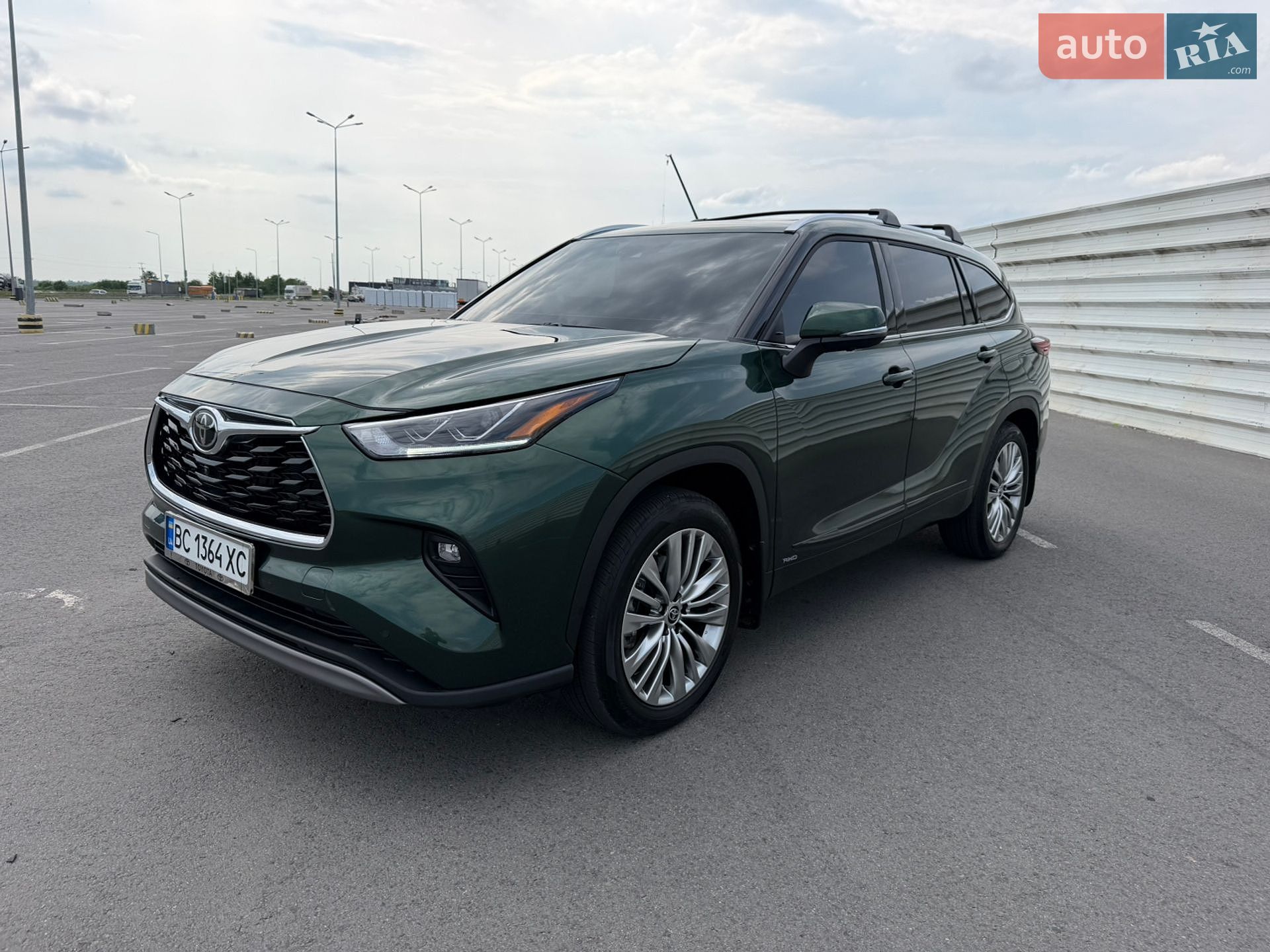 Toyota Highlander 2025 VIN 5TDEBRCHXSS669947 фото оголошення 45 з 78