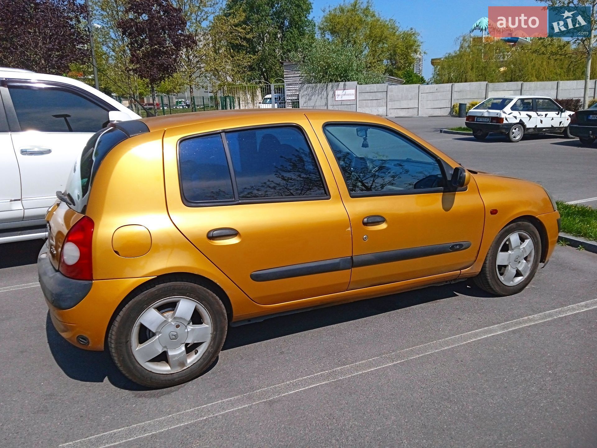 Renault Clio 2002 VIN VF1BB130A26104353 фото оголошення 3 з 5