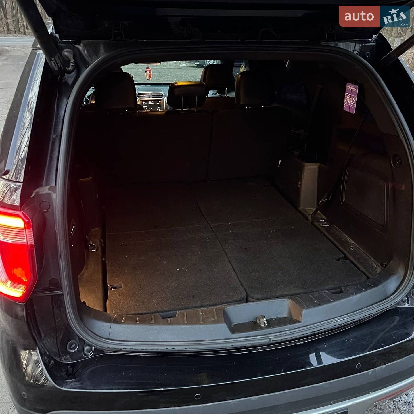 Ford Explorer 2016 VIN 1FM5K7F89HGA95274 фото оголошення 12 з 15