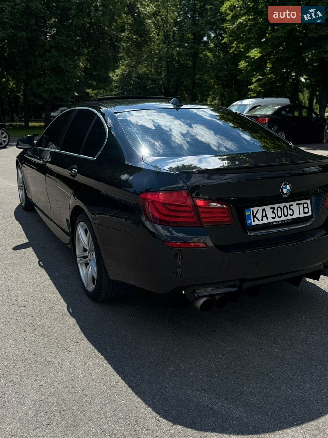 BMW 5 Series 2010 VIN WBAFR7C56BC267111 фото оголошення 2 з 37