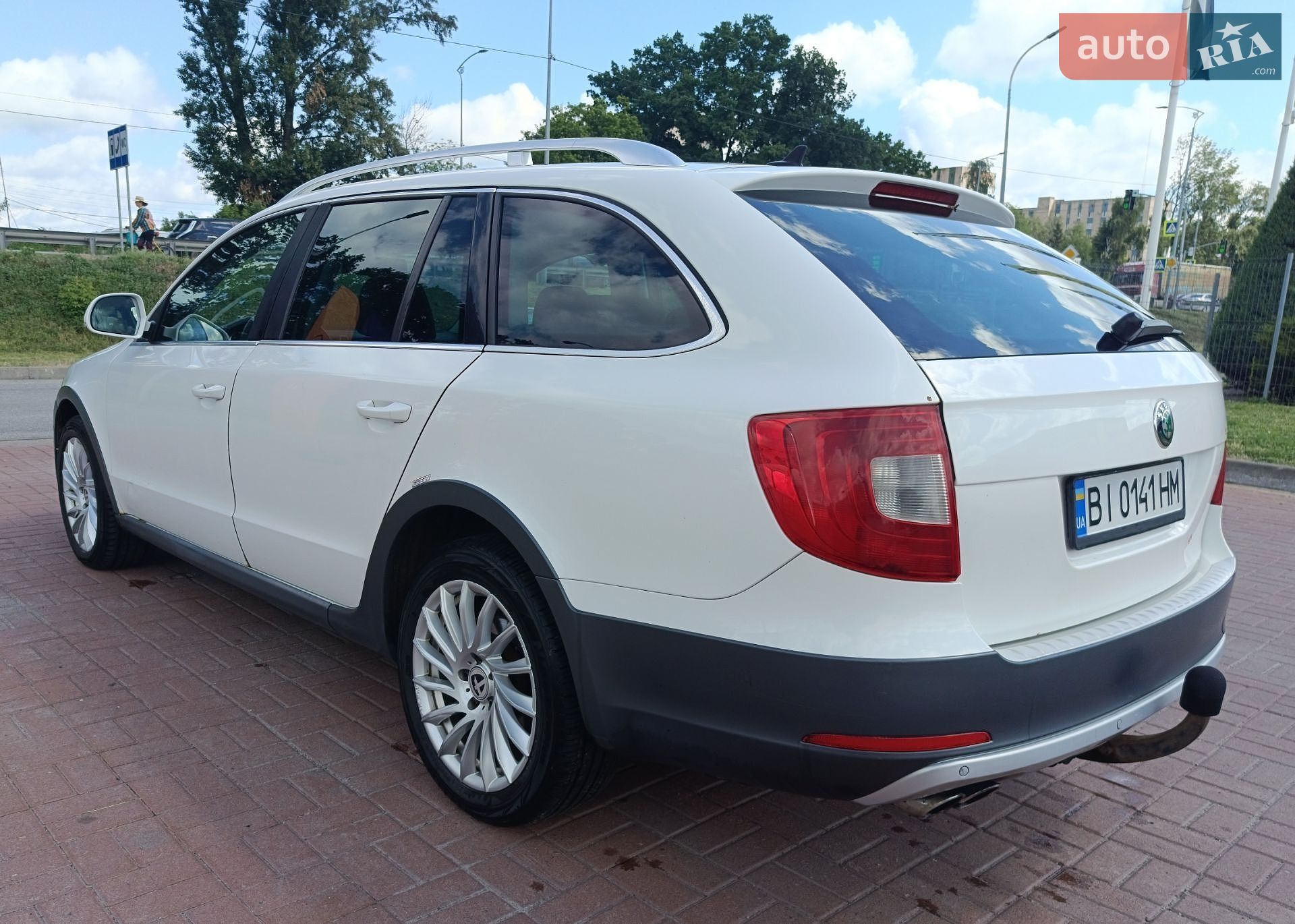 Skoda Superb 2013 VIN TMBLE73T5D9047829 фото оголошення 6 з 14