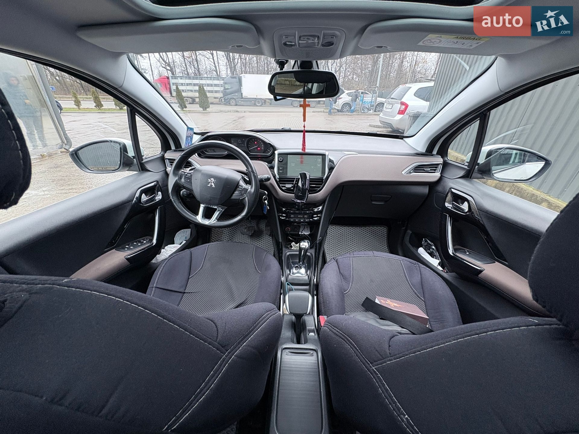 Peugeot 2008 2016 VIN VF3CUHMZ0GY047535 фото оголошення 7 з 20
