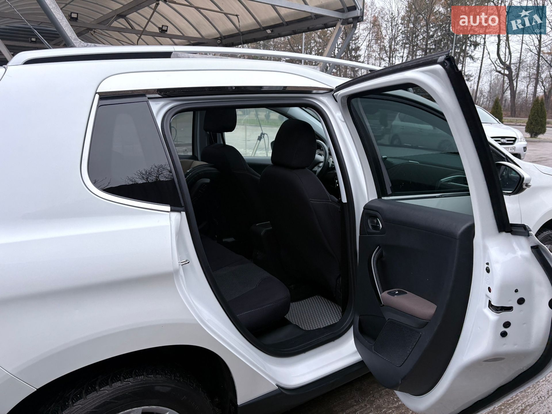 Peugeot 2008 2016 VIN VF3CUHMZ0GY047535 фото оголошення 9 з 20