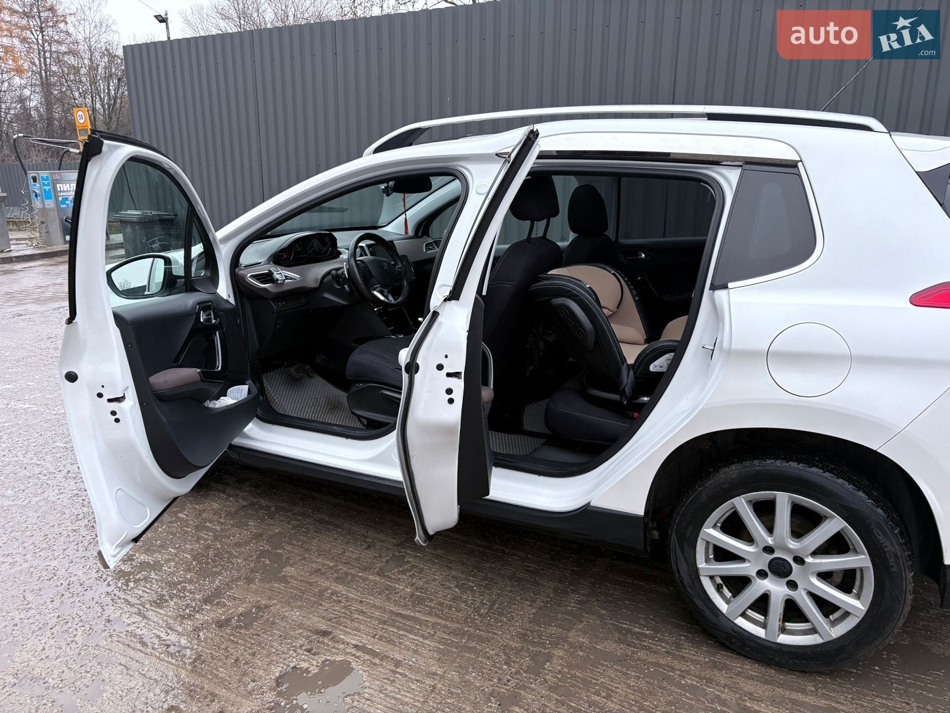 Peugeot 2008 2016 VIN VF3CUHMZ0GY047535 фото оголошення 12 з 20