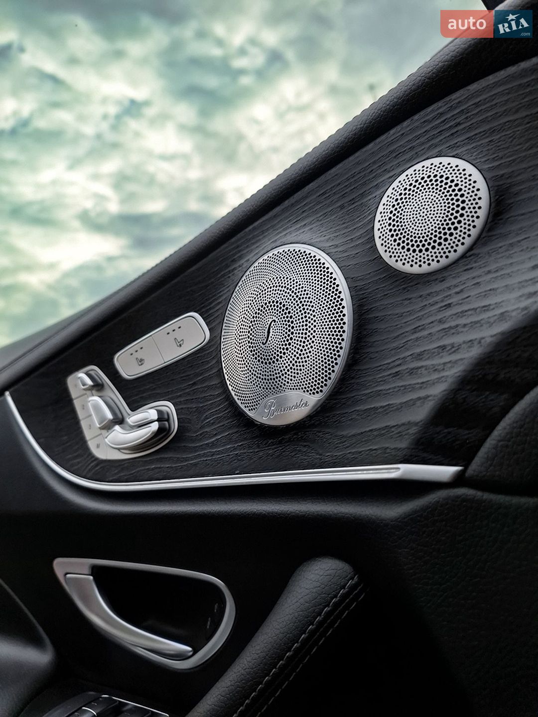 Mercedes-Benz E-Class 2019 VIN WDD1J6HB2KF109172 фото оголошення 25 з 44