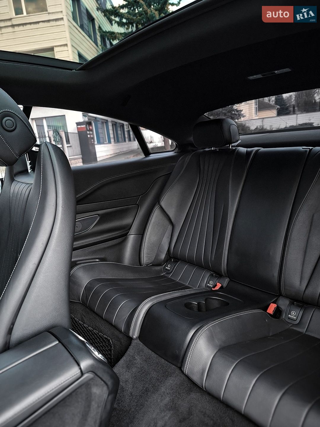 Mercedes-Benz E-Class 2019 VIN WDD1J6HB2KF109172 фото оголошення 37 з 44
